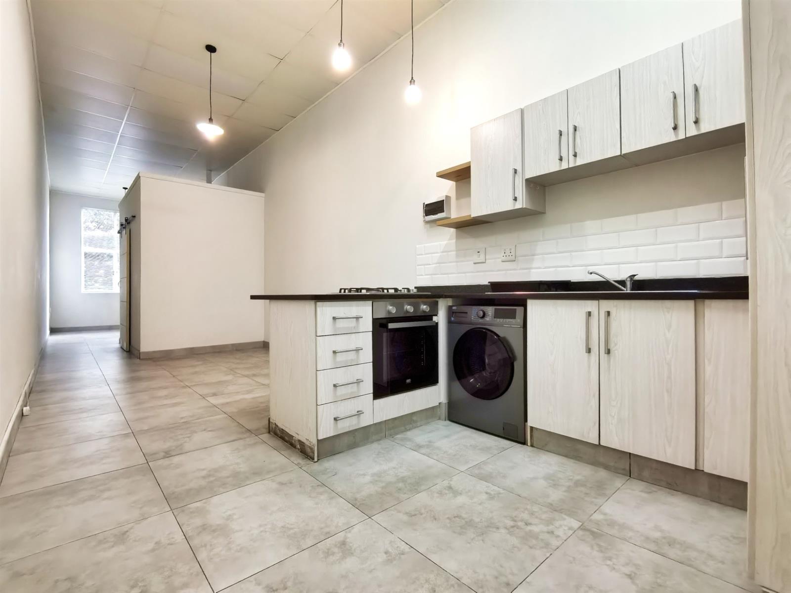 Investment property in the center of Hilton
