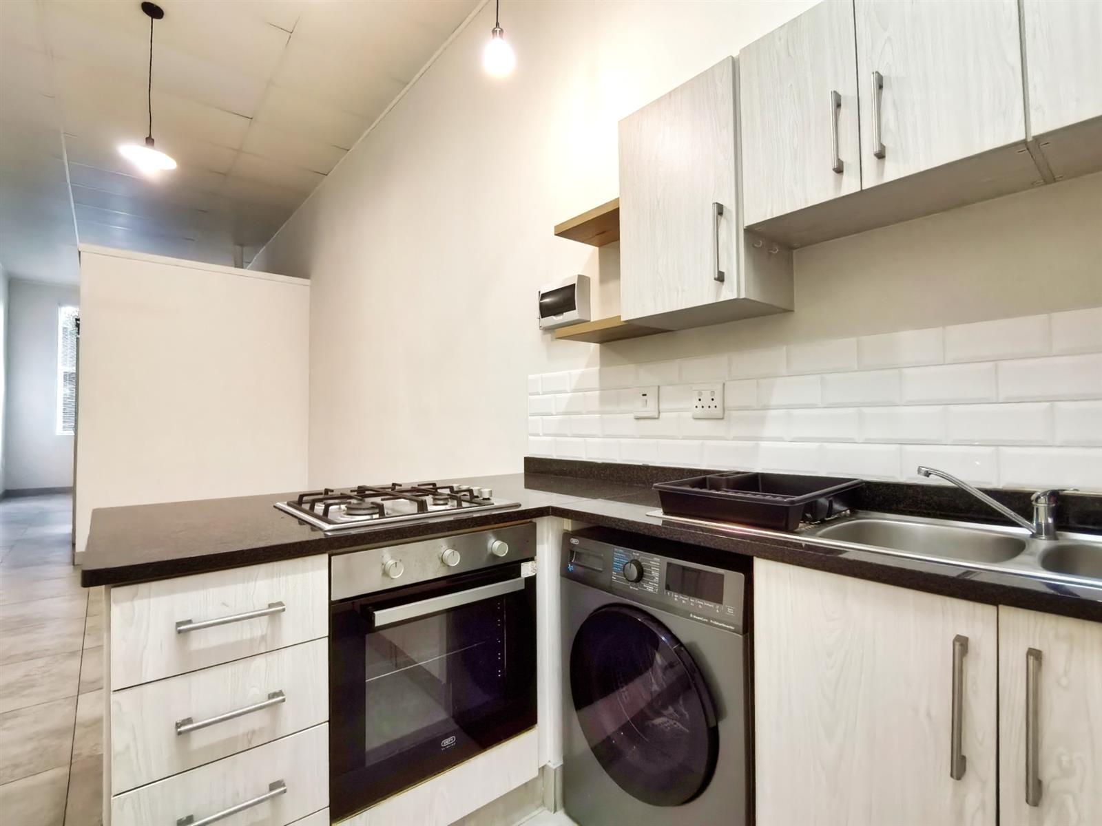 Investment property in the center of Hilton