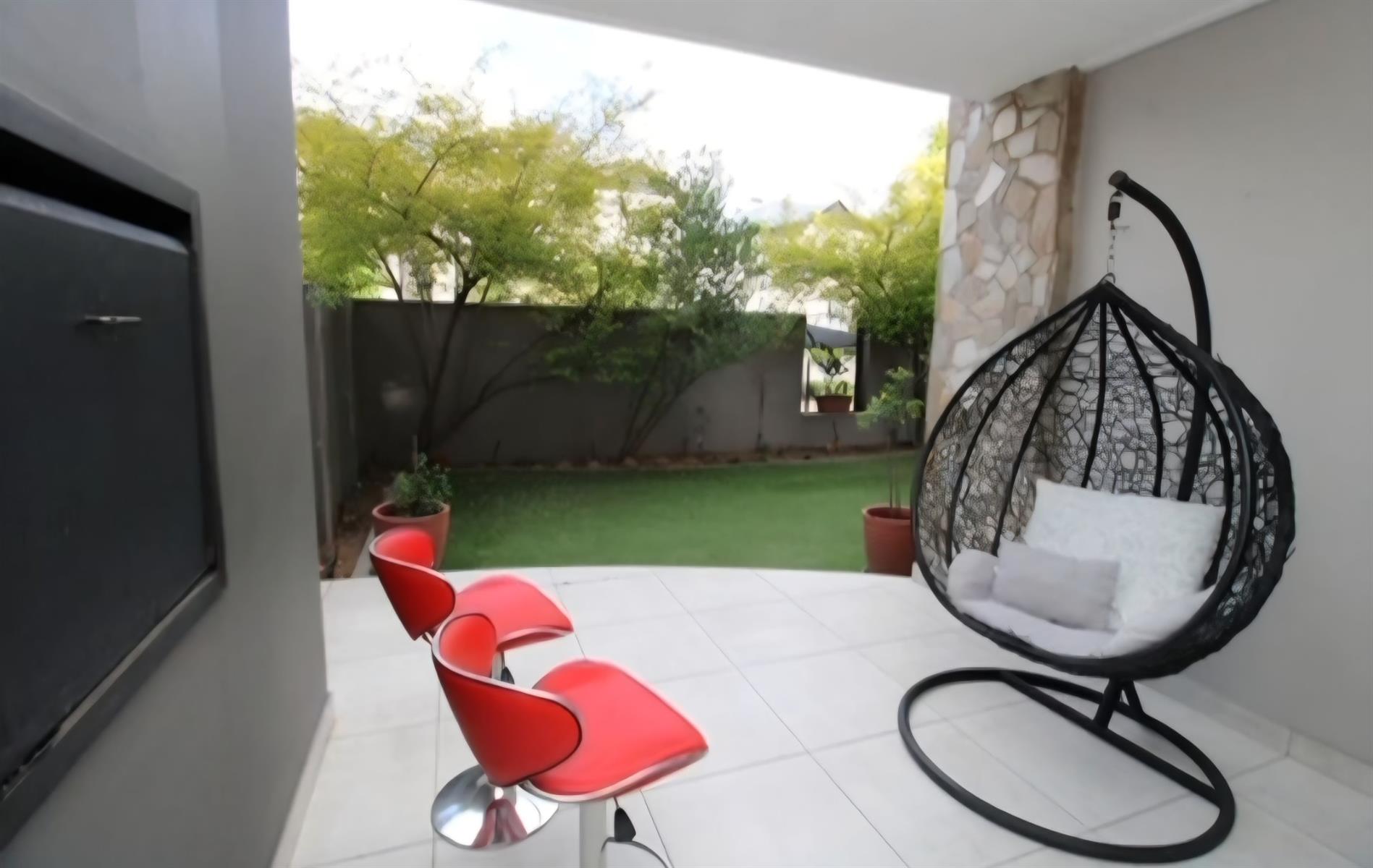 Apartment for sale in Waterfall, Midrand