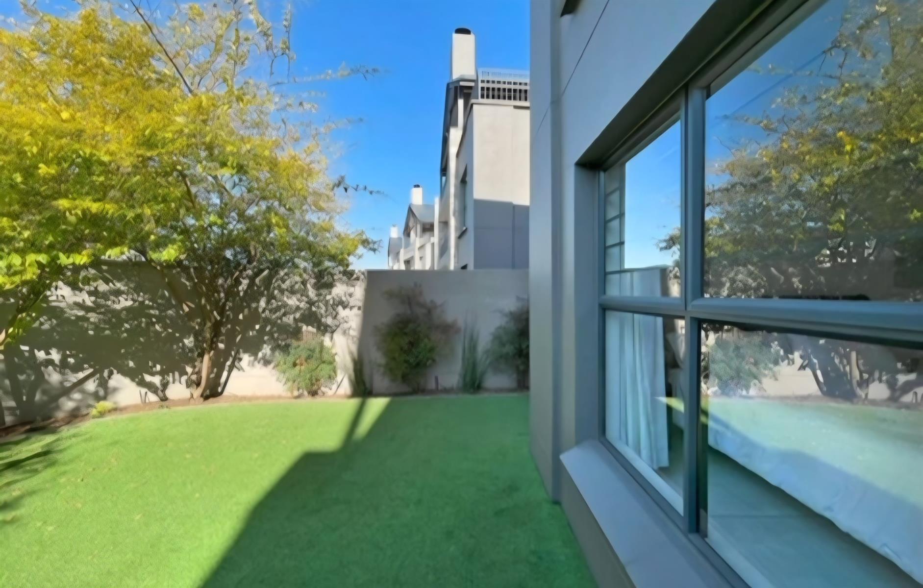 Apartment for sale in Waterfall, Midrand