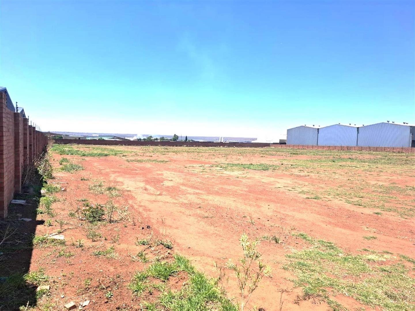 Commercial Property To Let in SAE Business Park, Middelburg