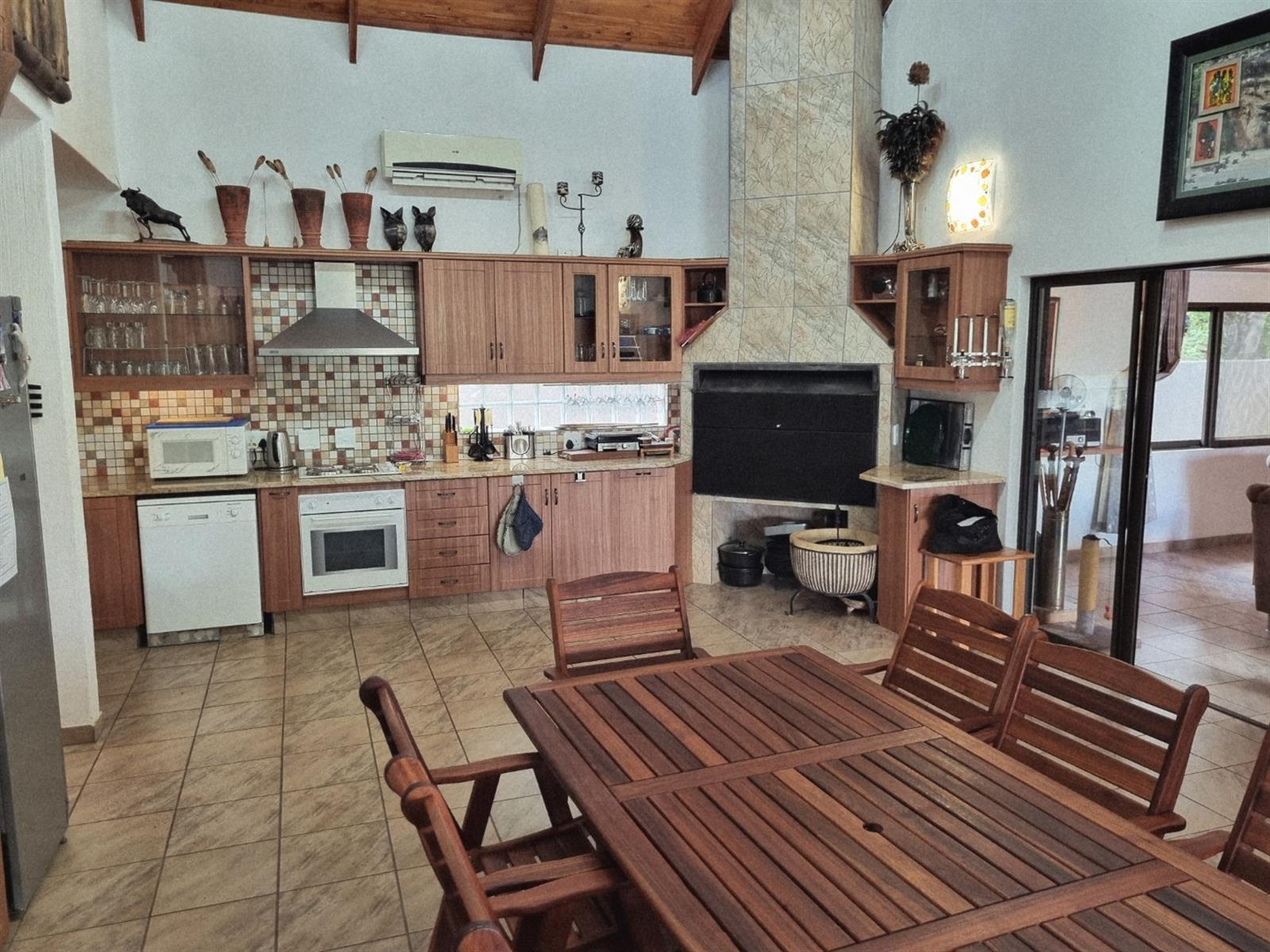 Luxury private lodge and 10% stake in Tembi Game Farm
