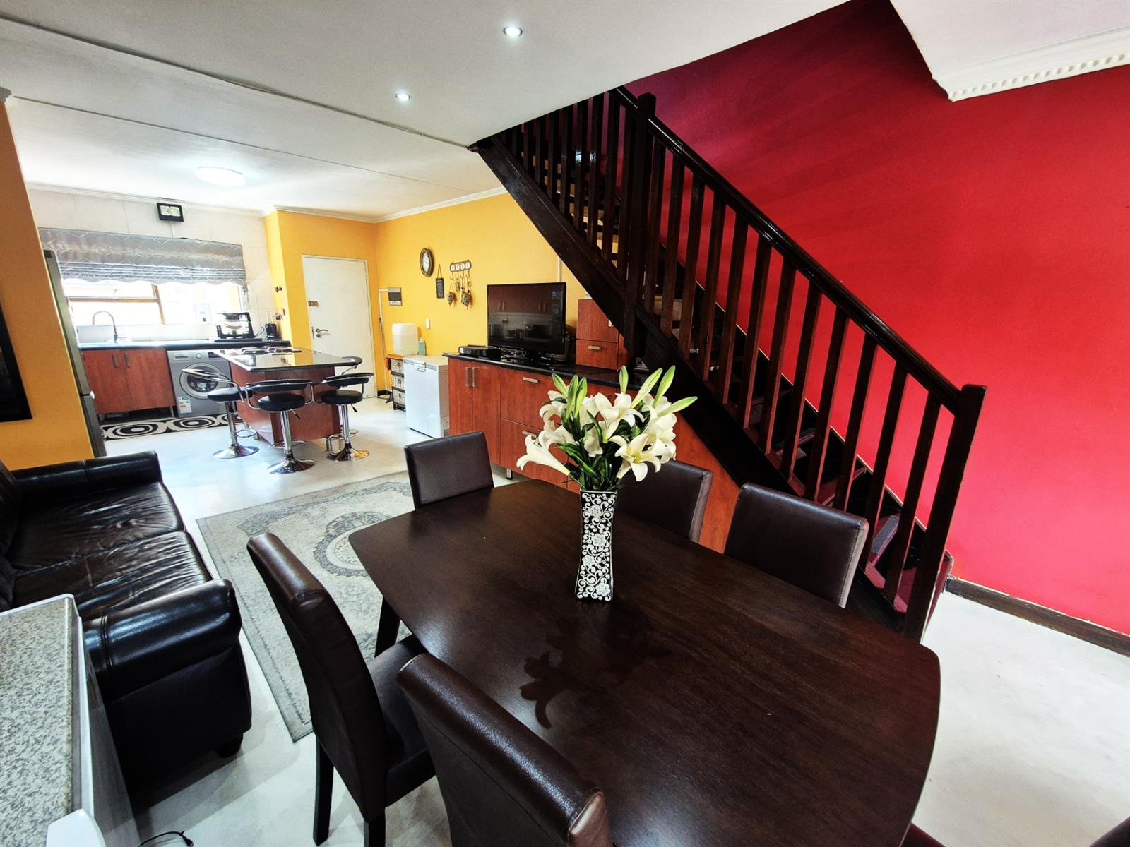 Apartment For Sale in Sunninghill, Sandton