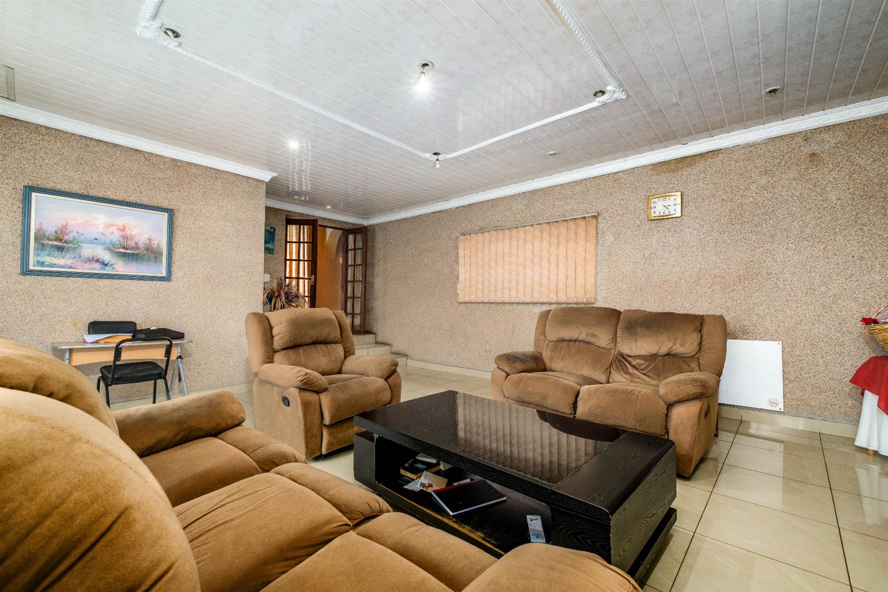 House for sale in Witpoortjie, Roodepoort, 310 m²