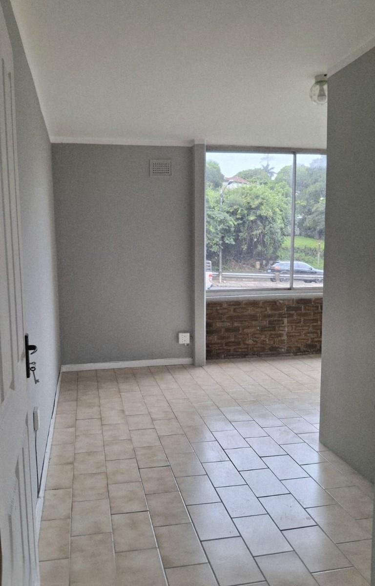 Apartment To Sale in Bluff, Durban, KwaZulu Natal