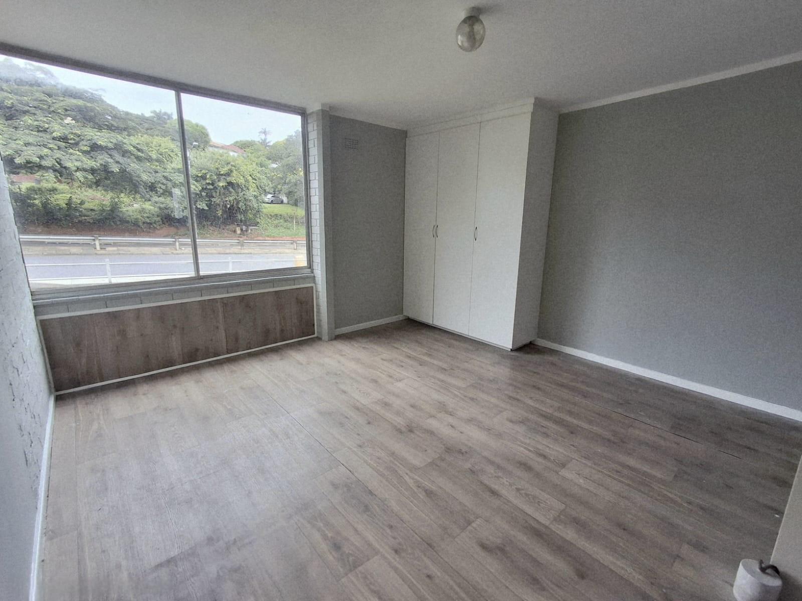 Apartment To Sale in Bluff, Durban, KwaZulu Natal