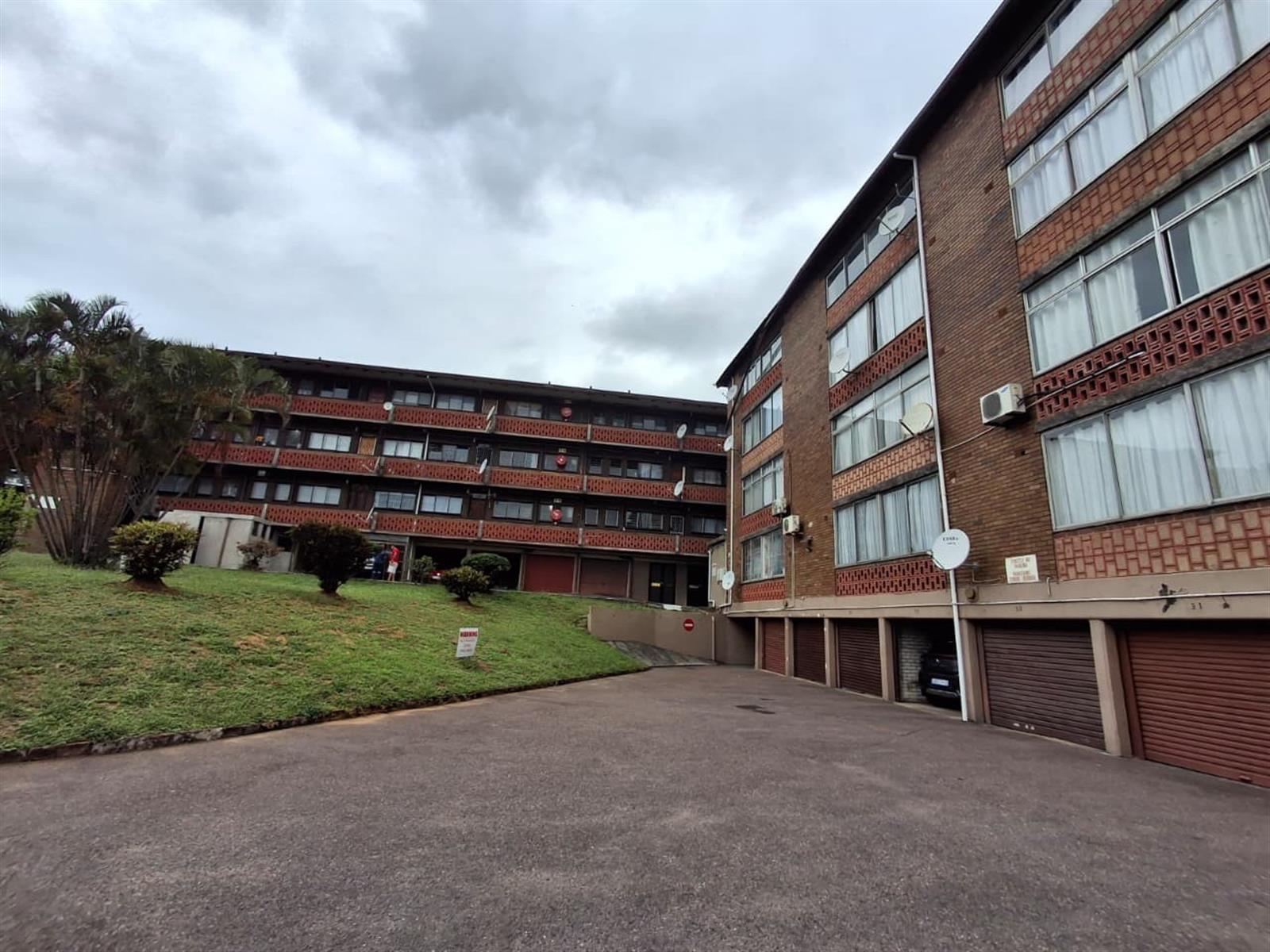 Apartment To Sale in Bluff, Durban, KwaZulu Natal