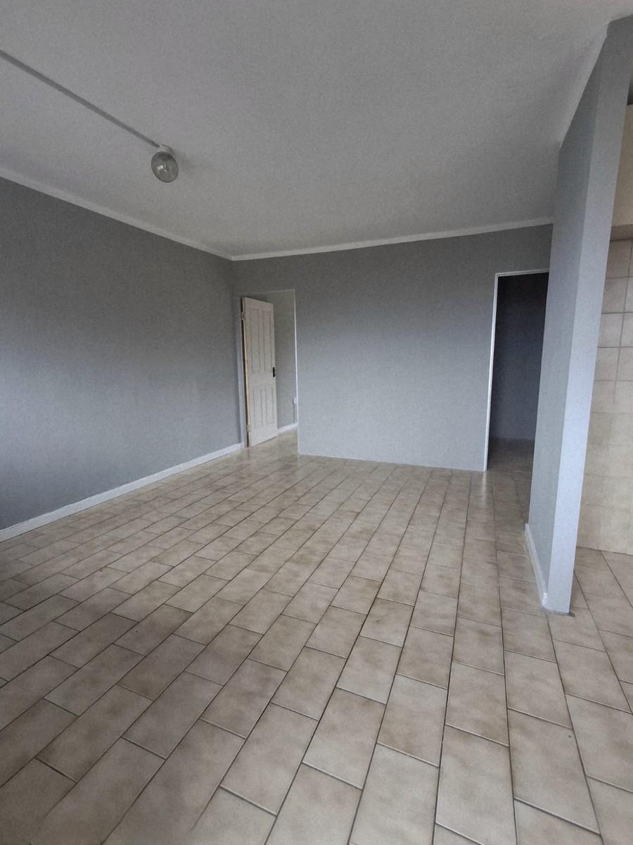 Apartment To Sale in Bluff, Durban, KwaZulu Natal