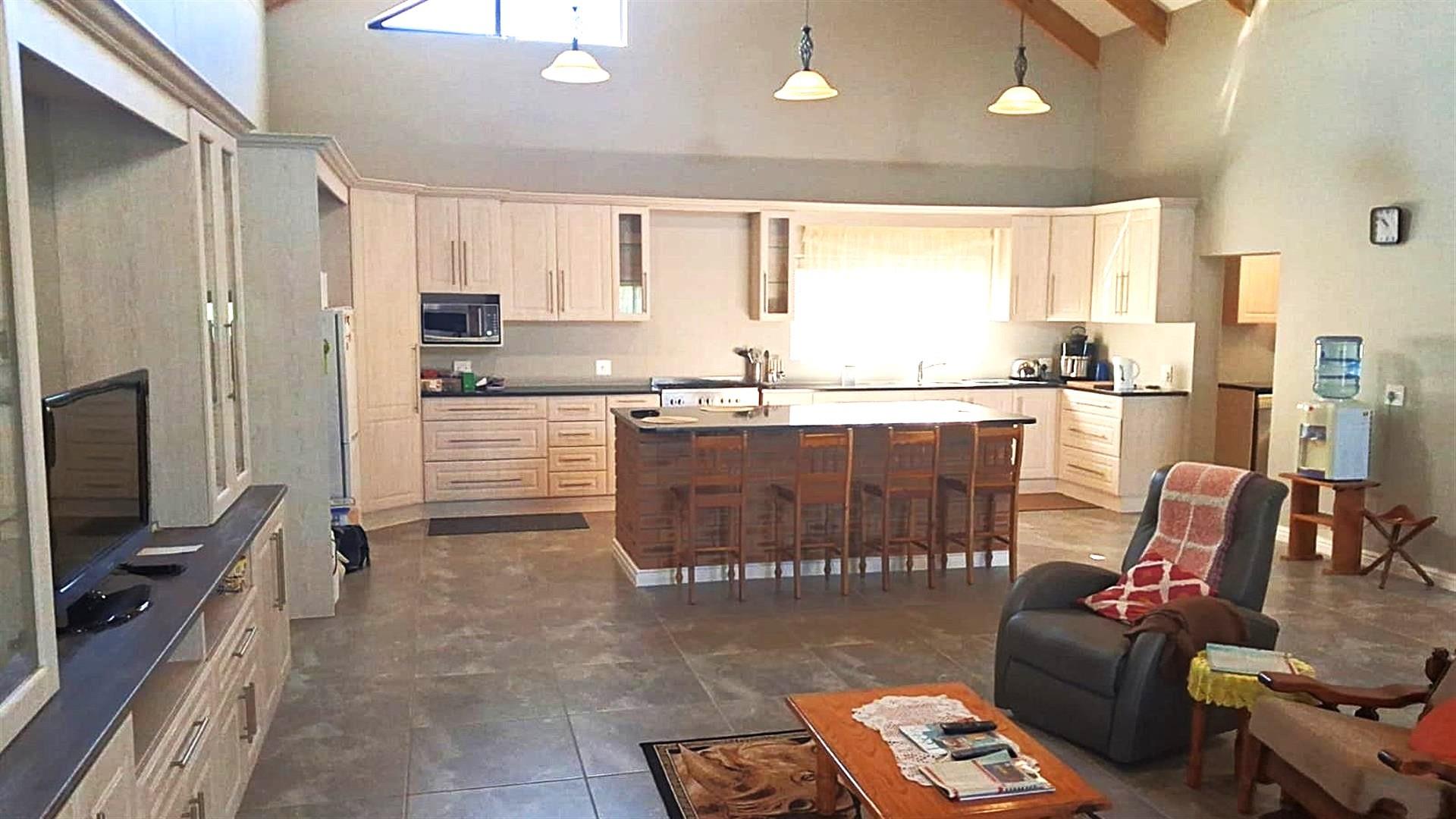 4 Bedroom Home with Flatlet , Covered Patio and Greenbelt view in Noorsekloof, Jeffreys Bay