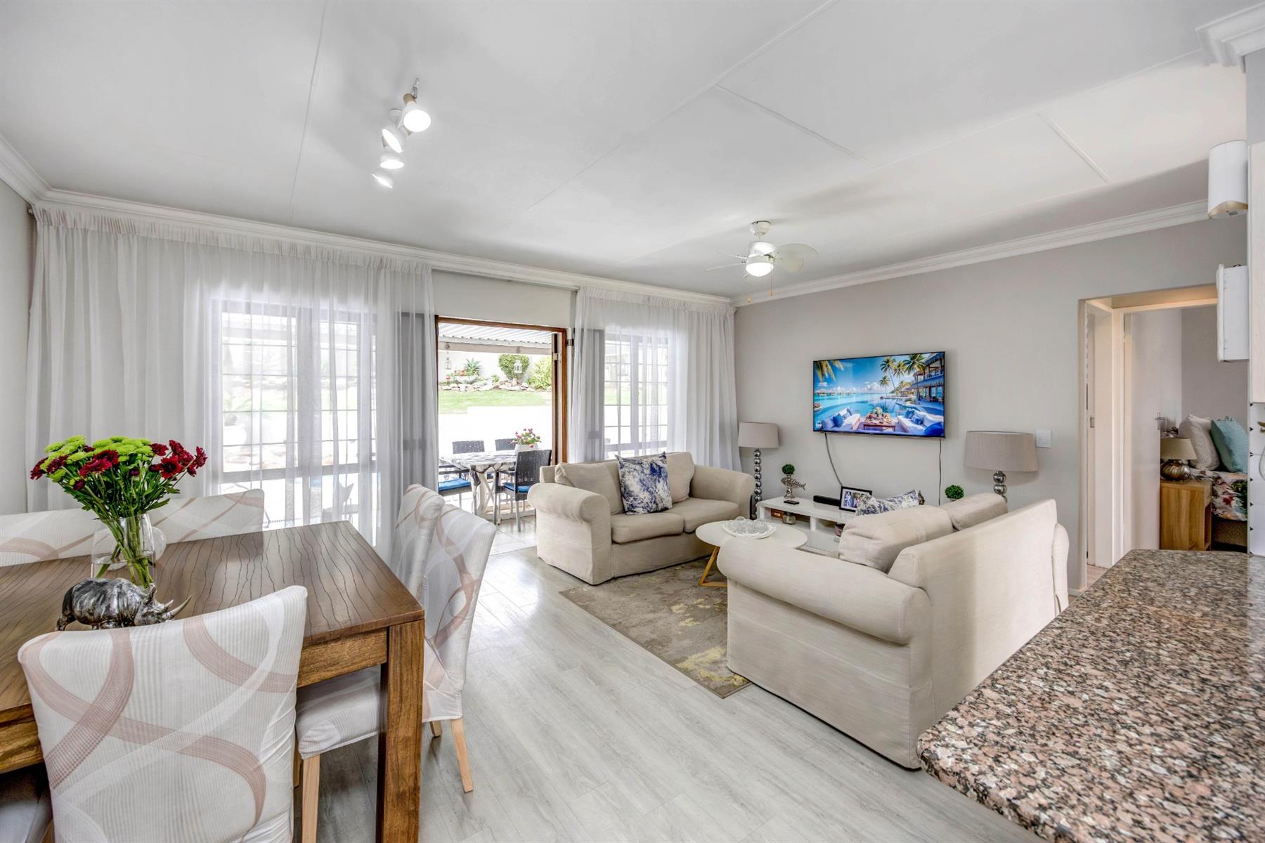 Beautiful 2 Bedroom 1 Bathroom Simplex in Craigavon. Fourways.