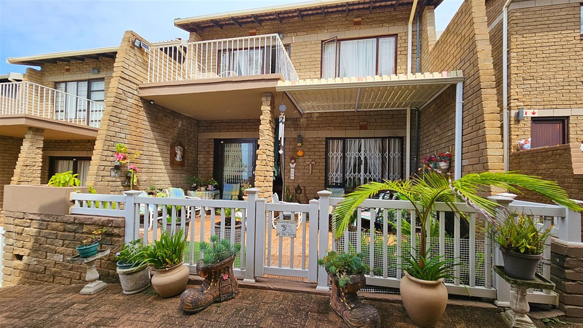 Apartment For Sale in Uvongo, KwaZulu Natal