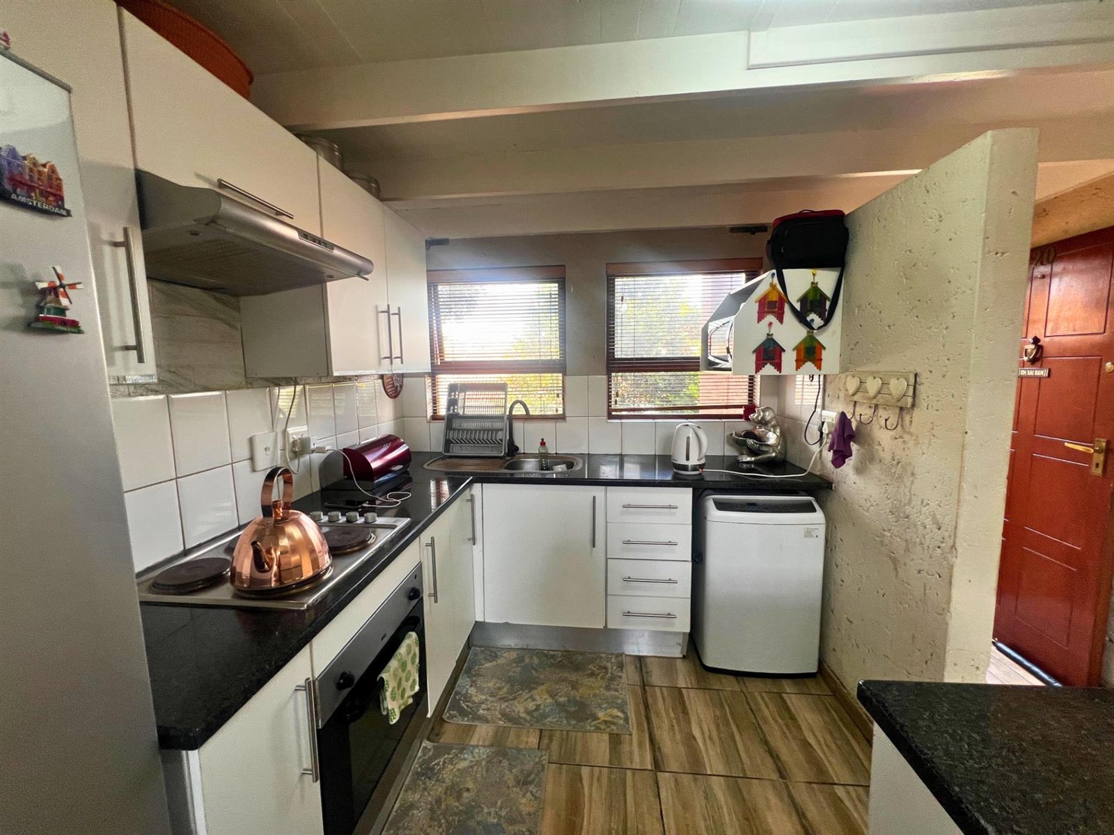 2 Bedroom loft house For Sale in Sunninghill, Sandton
