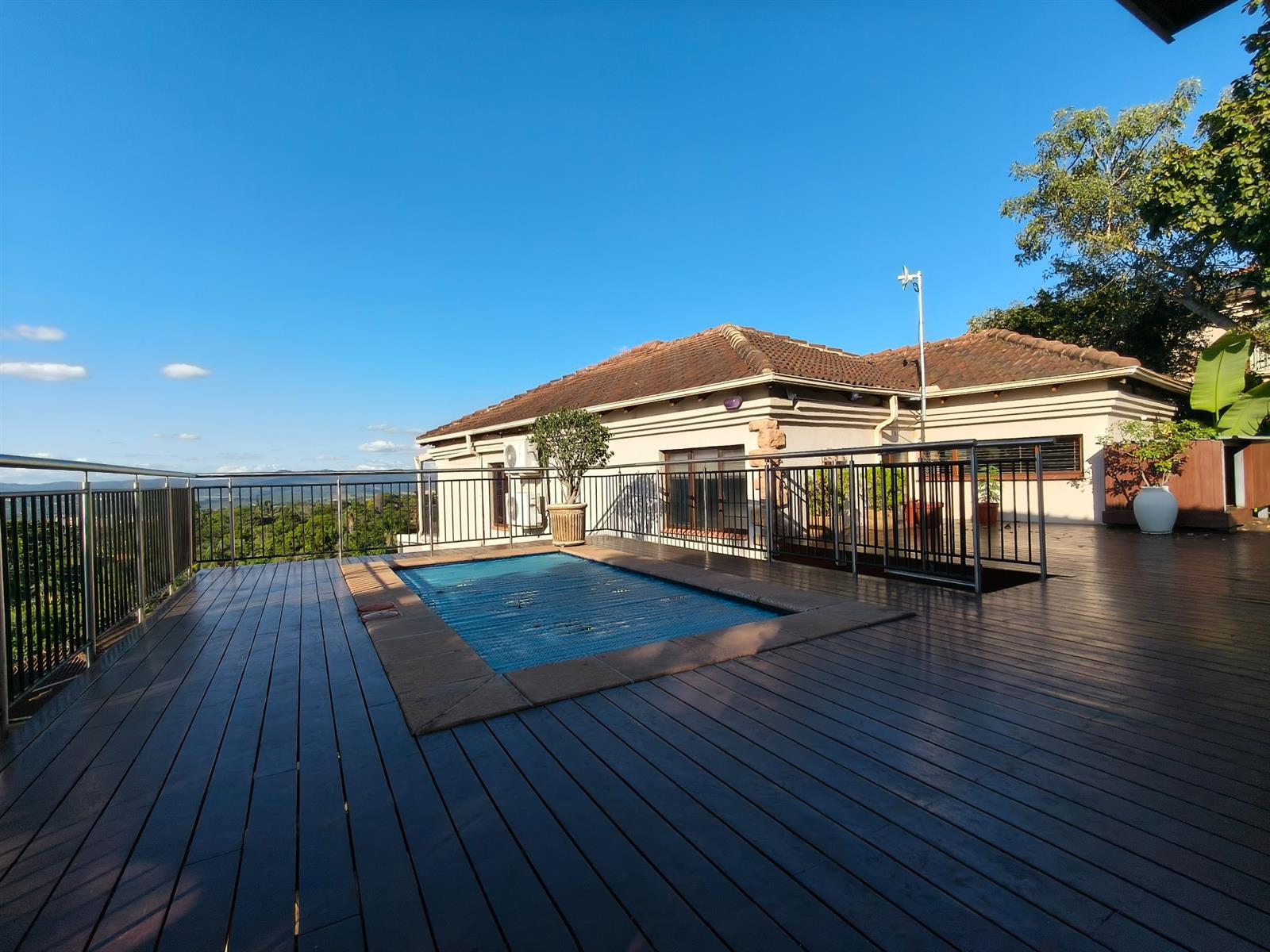 5 Bedroom, 4.5 Bathroom House for Sale in Villa Zebrina with Stunning Views.