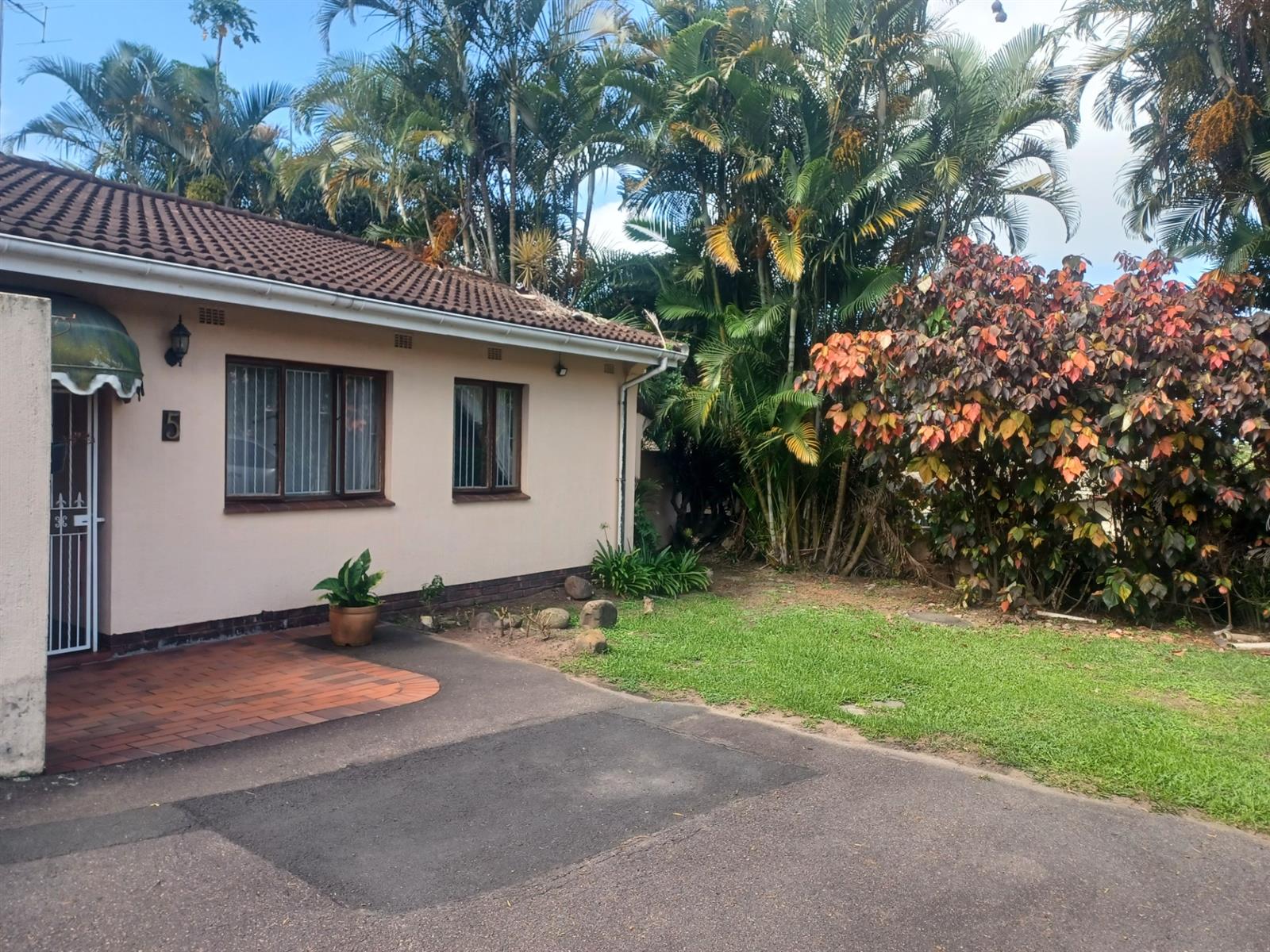 3 Bed 2 Bath complex for sale in Ashley Gardens pinetown