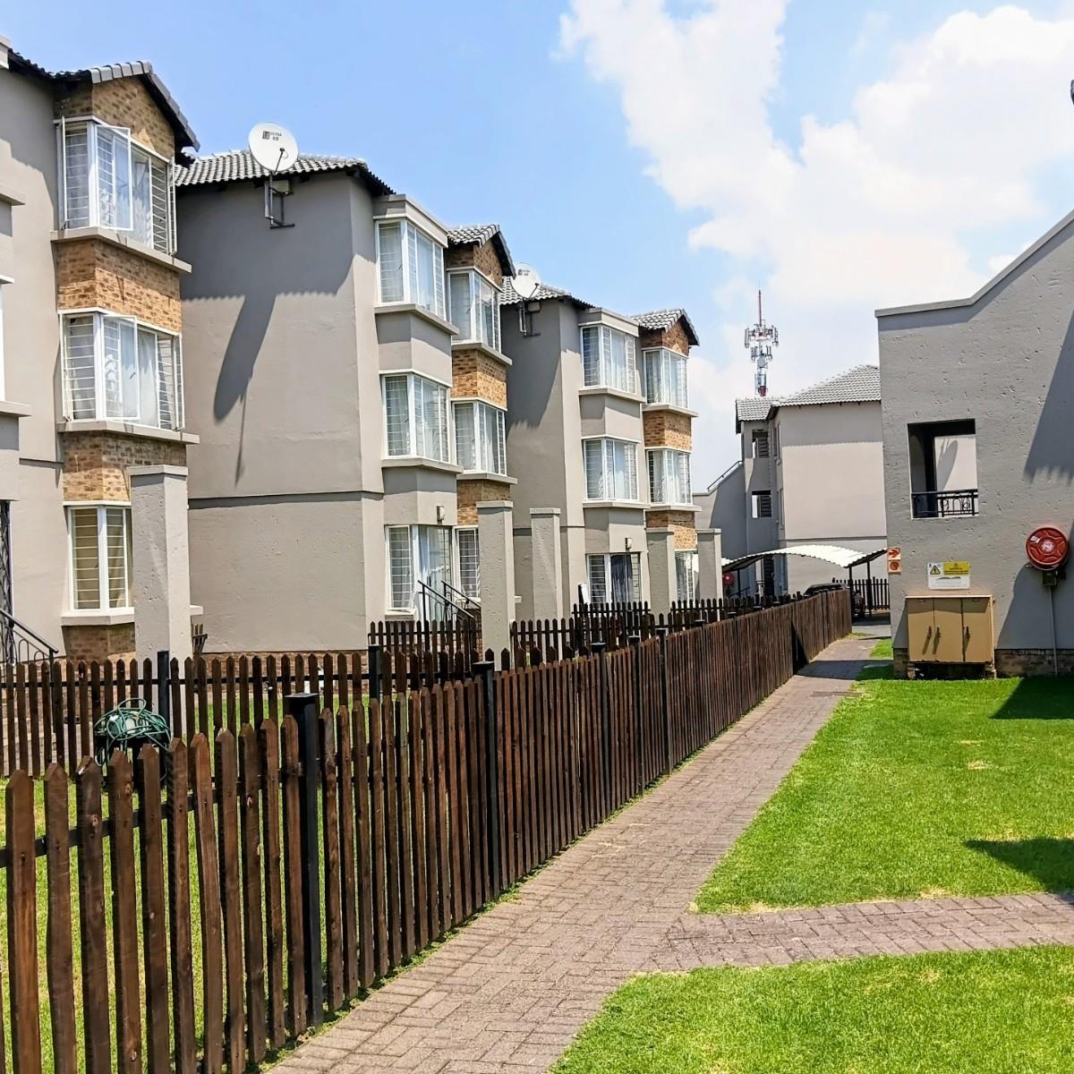Apartment for rent in Reyno Ridge, Witbank
