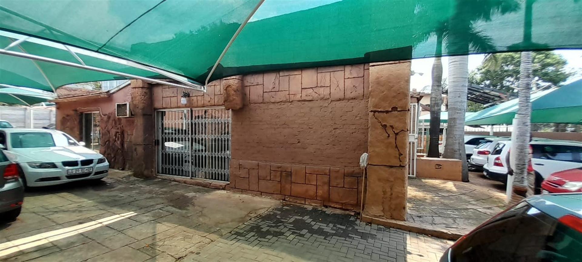 FULL BUSINESS RIGHT HOUSE WITH GREAT POTENTIAL