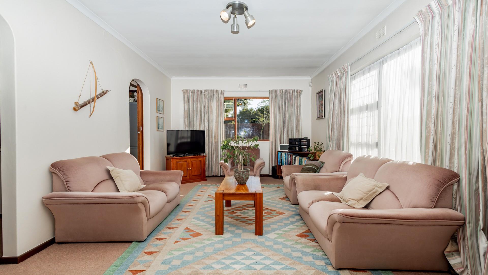 Two Dwelling Excellence in the Heart of Flamingo Vlei