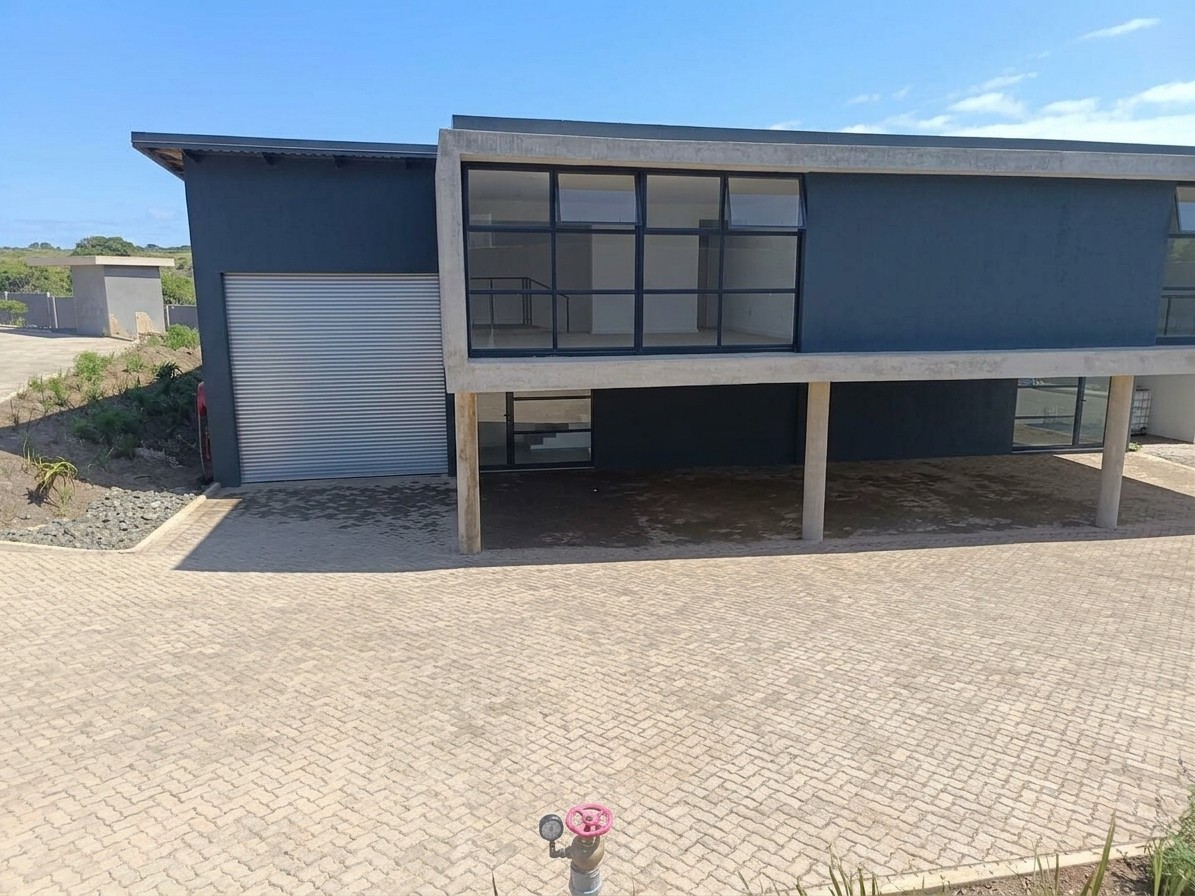 Industrial Property for sale in Umhlali, Ballito, KwaZulu Natal, 357 m²
