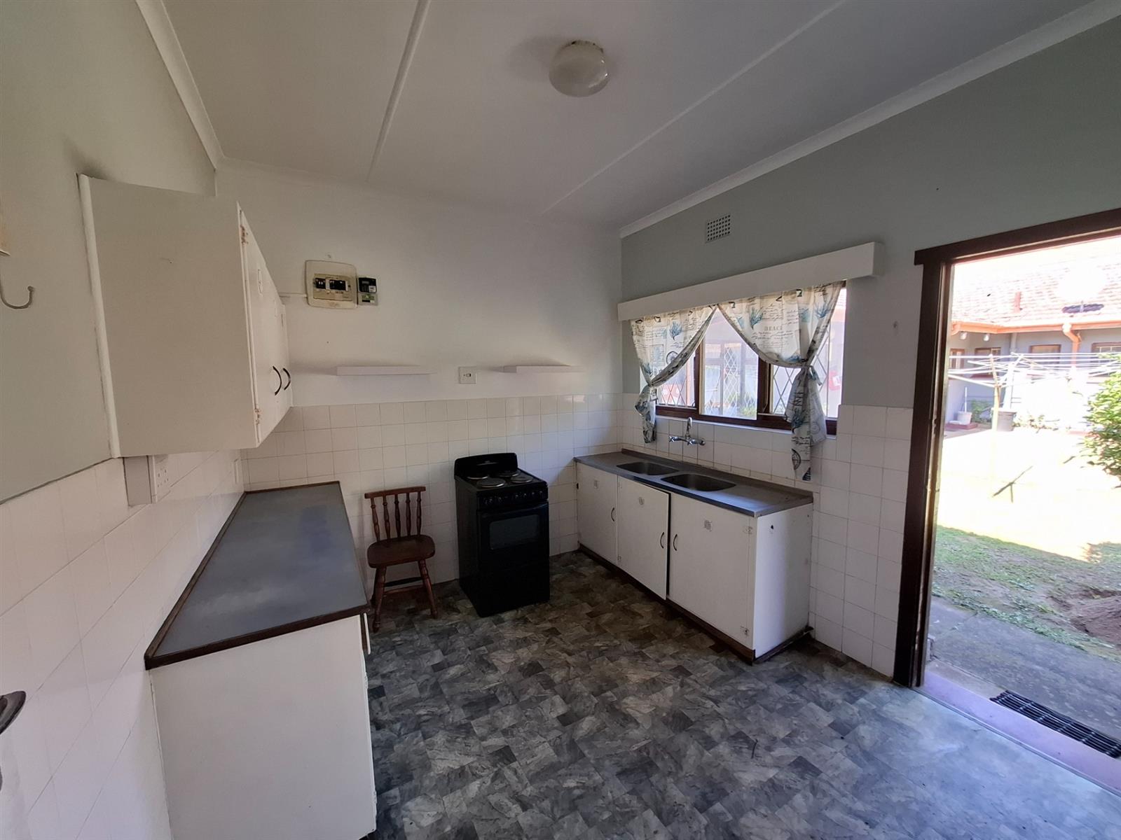 Townhouse for sale in Uvongo Beach, Margate, KwaZulu Natal, 66 m²