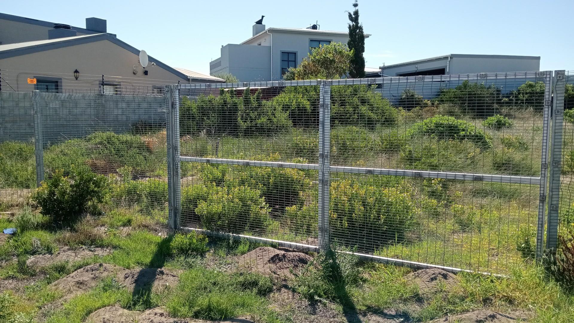 Prime Perlemoenbaai Stand with Commanding Mountain Views