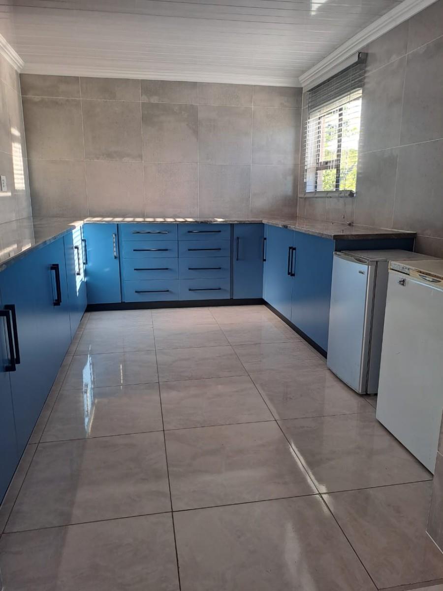 House For Sale in East London, Rural Cash only