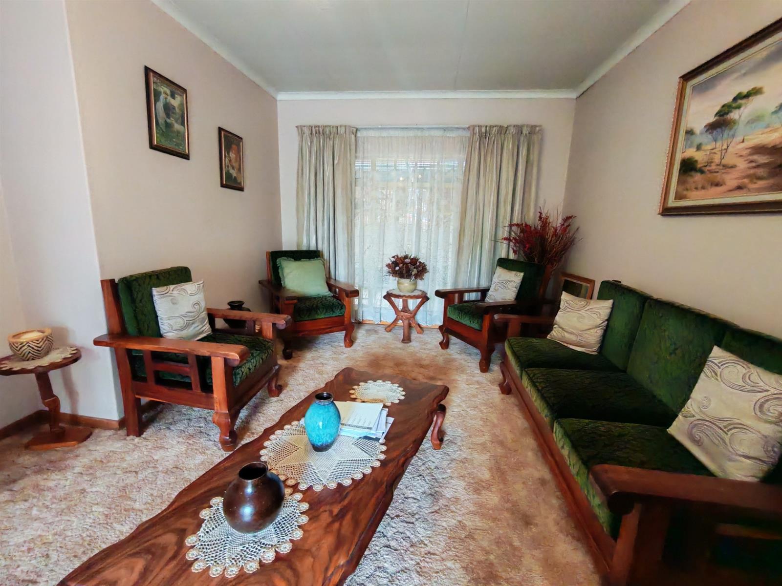 Townhouse For Sale in Middelburg Central, Middelburg