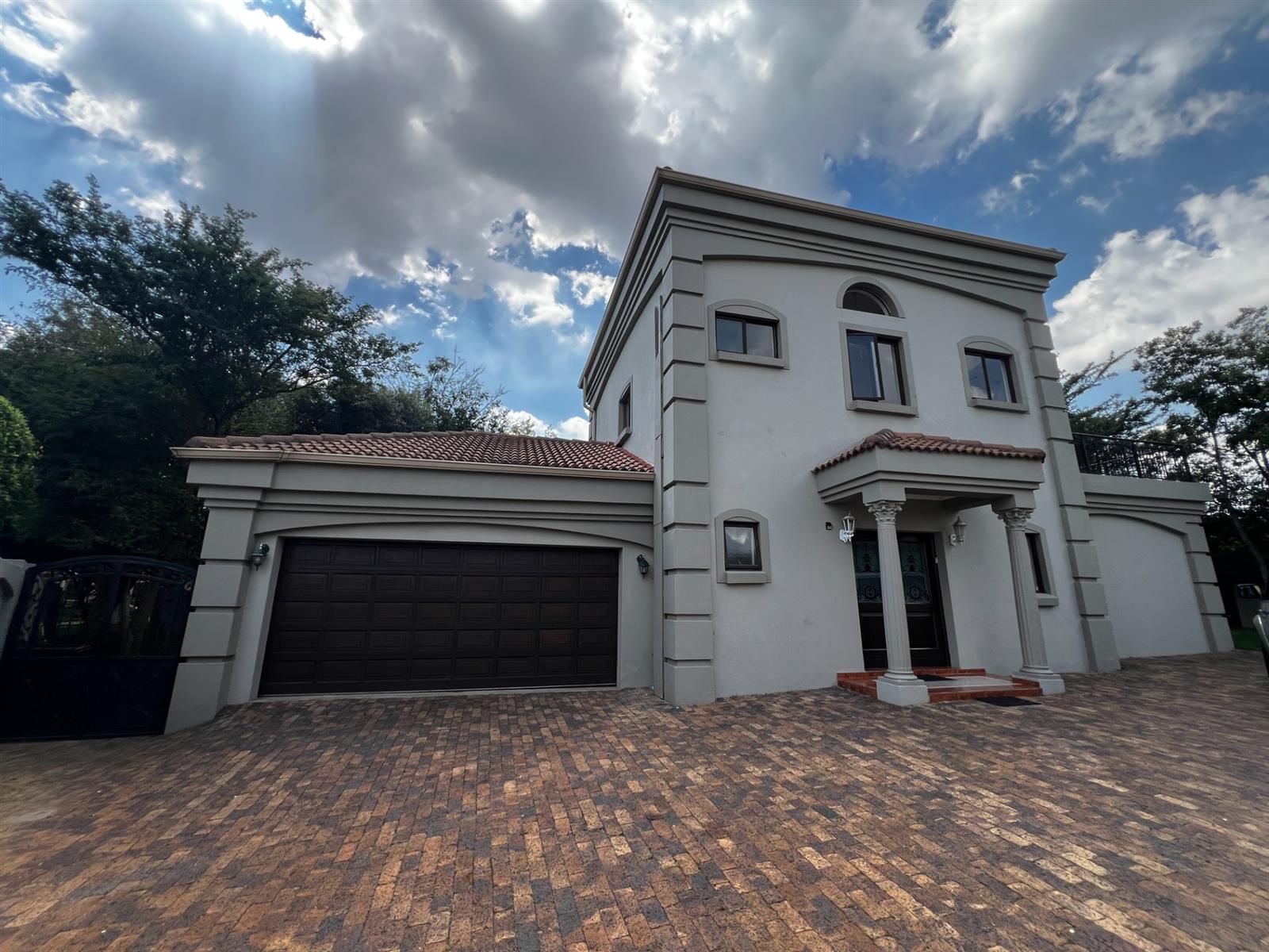 House To Rent in Blue Valley Golf Estate, Centurion