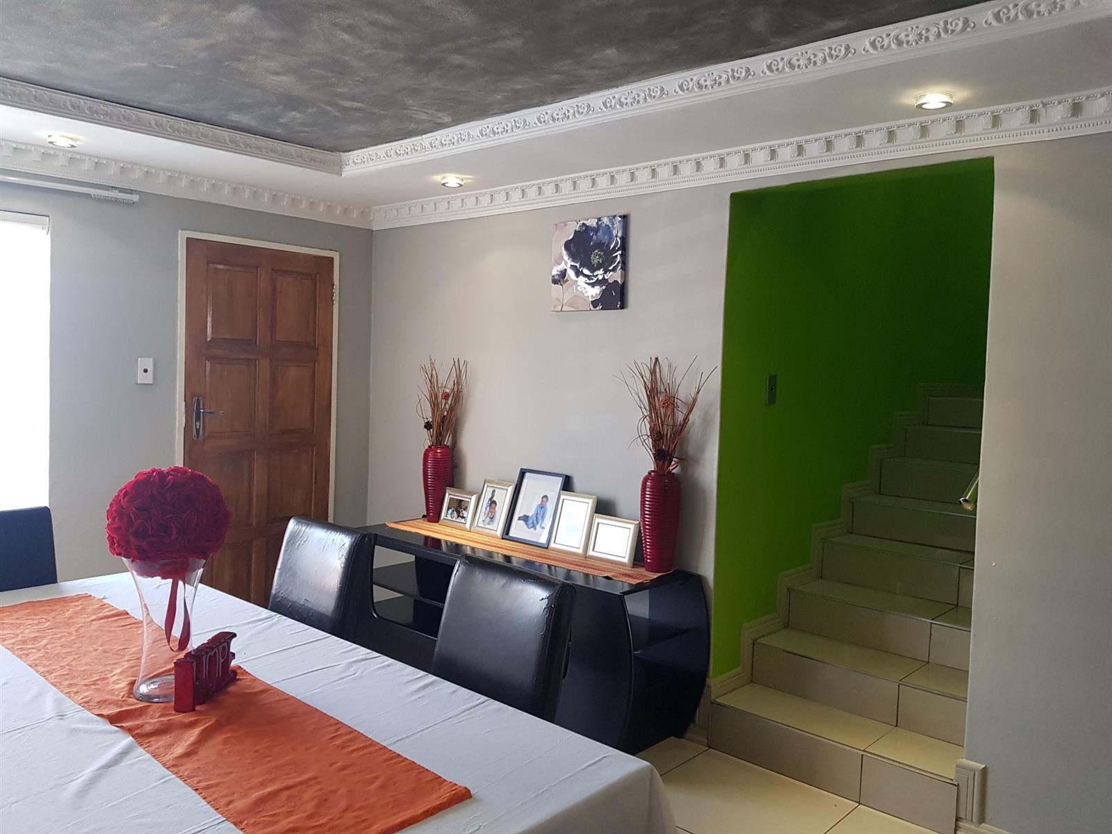 Stylish 3-Bedroom Unit in a Peaceful Fauna Park Setting