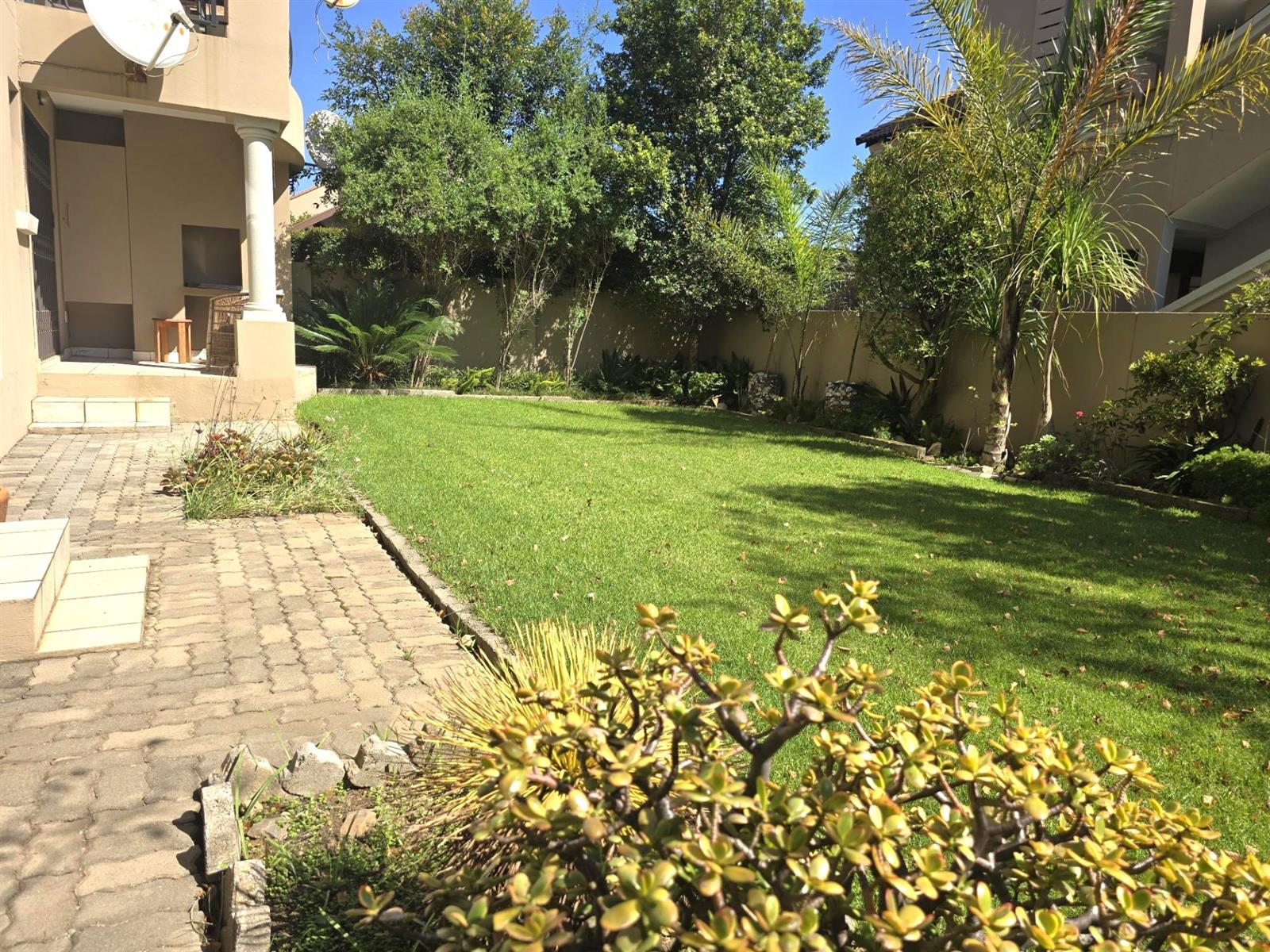 2 Bed 1 Bath Glen Marais