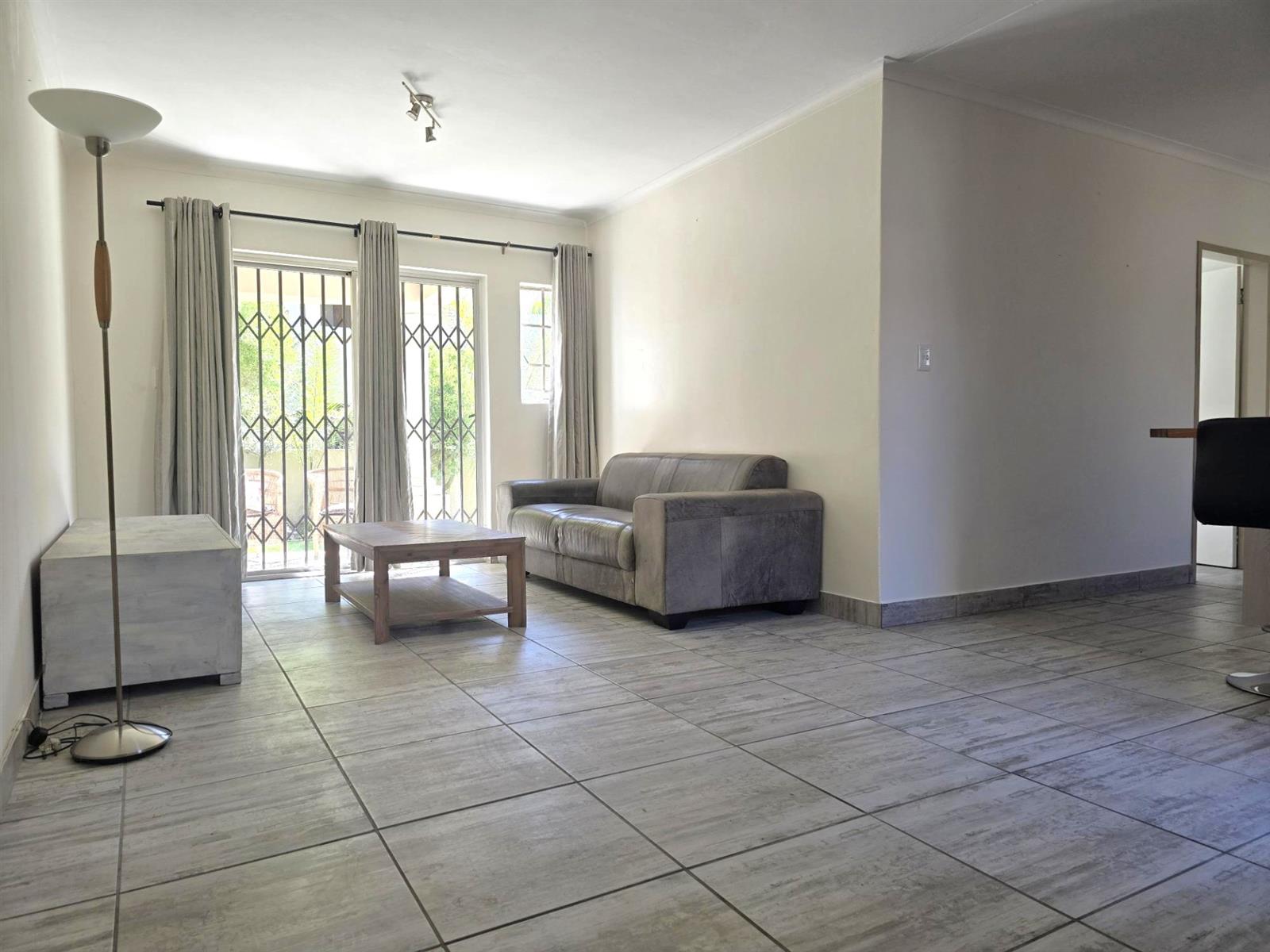 2 Bed 1 Bath Glen Marais