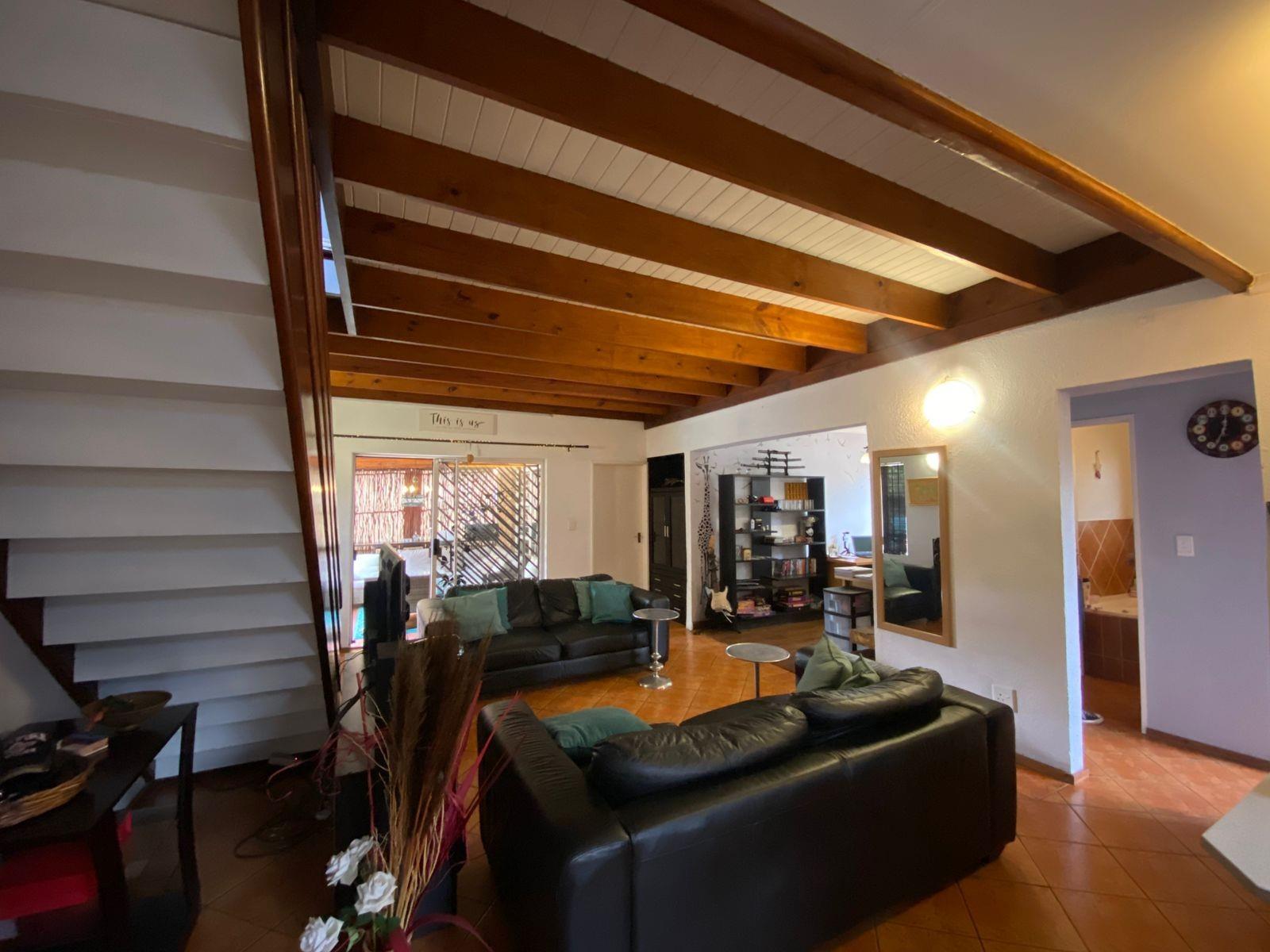3 Bedroom House To Rent in Glen Marais