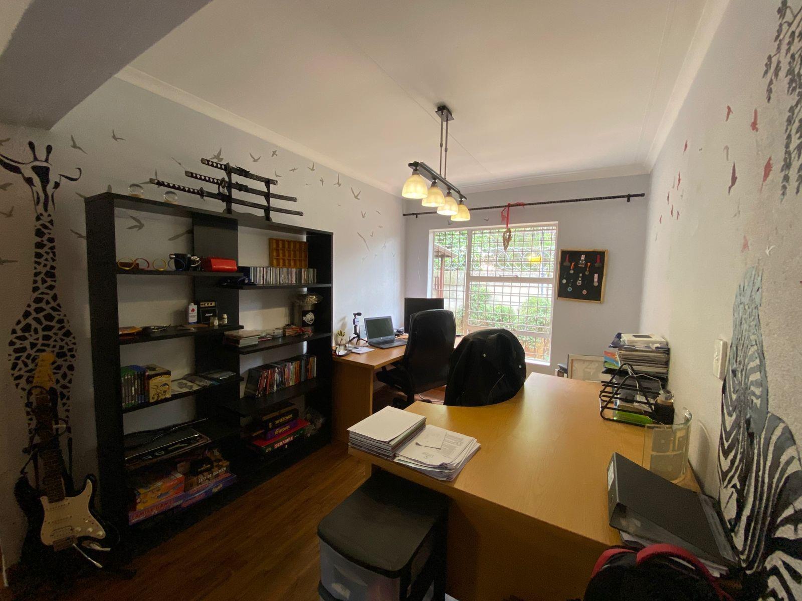 3 Bedroom House To Rent in Glen Marais