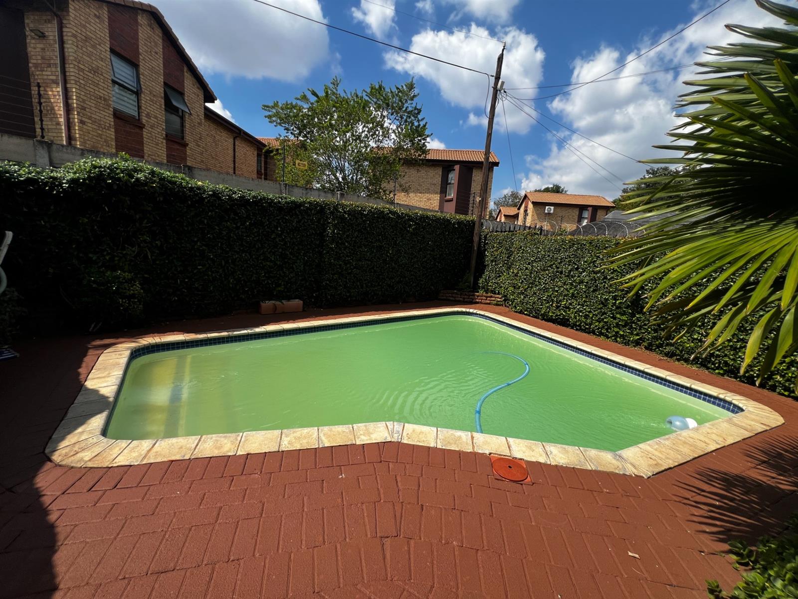 4 Bedroom Modern House for Sale in Die Hoewes, Centurion