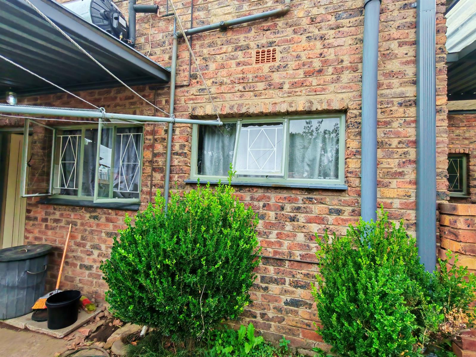 Duplex For Sale in Middelburg Central, Middelburg