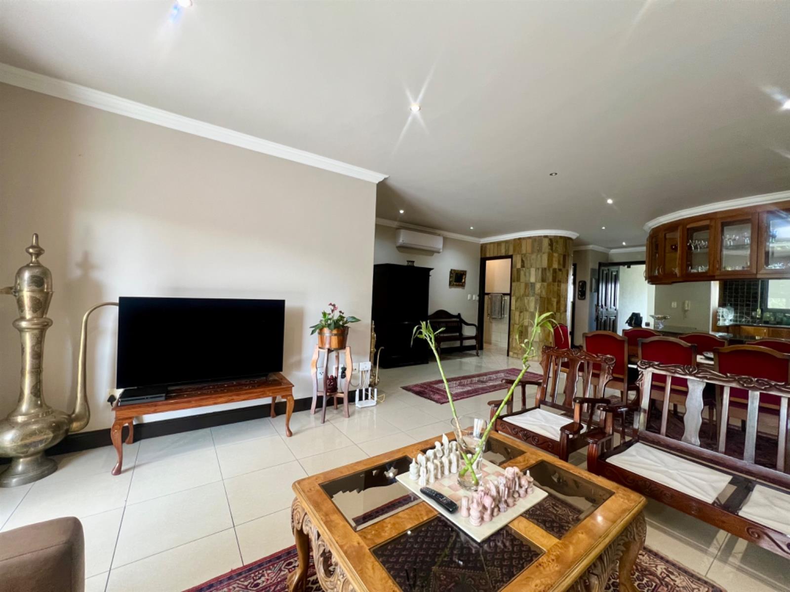 Elegant 3-Bedroom Apartment with Skyline Views, in Morningside.