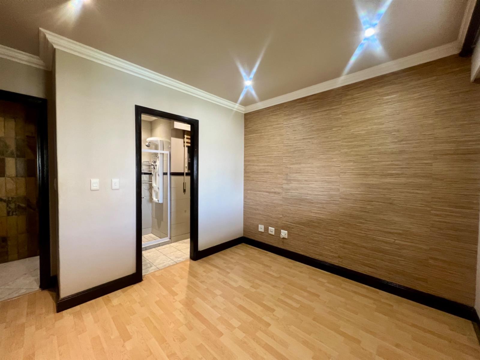 Elegant 3-Bedroom Apartment with Skyline Views, in Morningside.