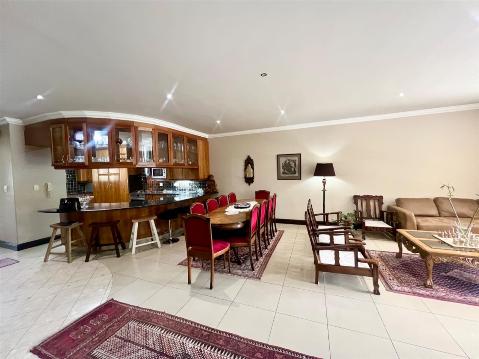 Elegant 3-Bedroom Apartment with Skyline Views, in Morningside.