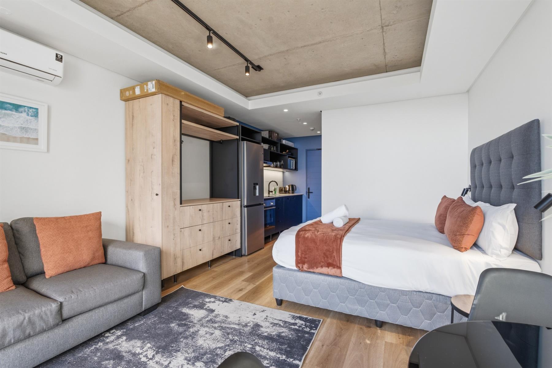 Airbnb Studio Apartment For Sale in Fresnaye, Cape Town
