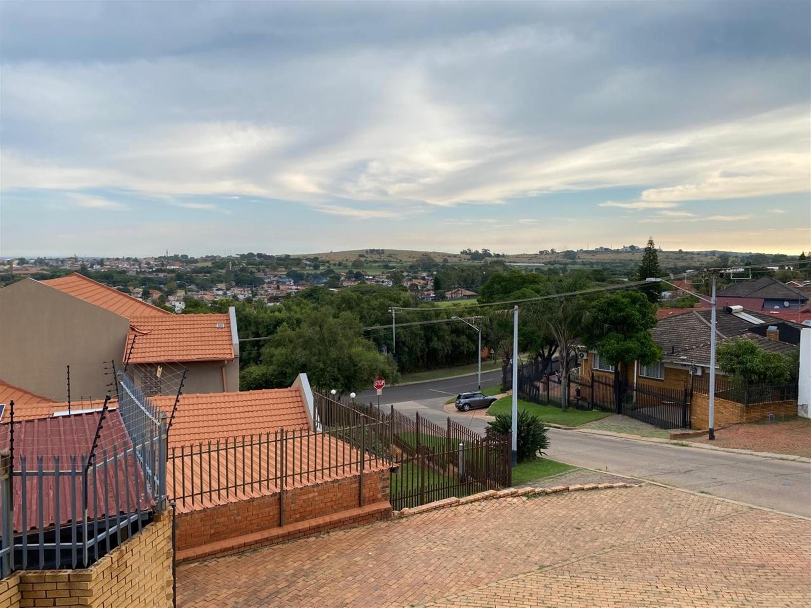 4 Bedroom House For Sale
