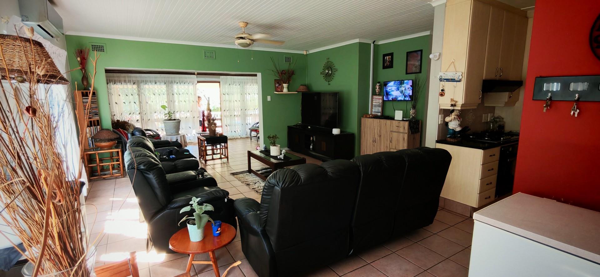 House For Sale in Glenmore, Port Edward, KwaZulu Natal