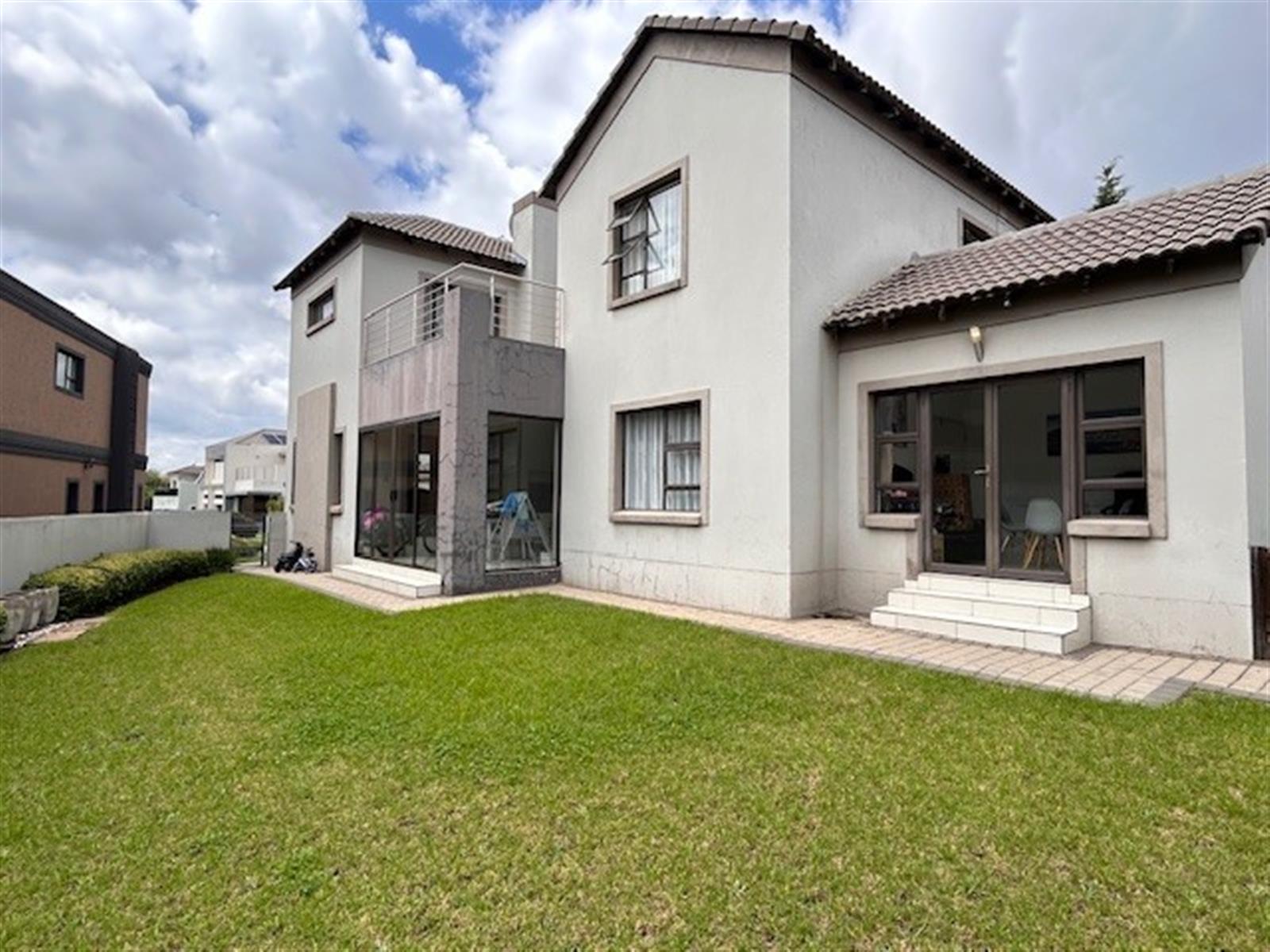 House For Sale in Blue Valley Golf Estate, Centurion