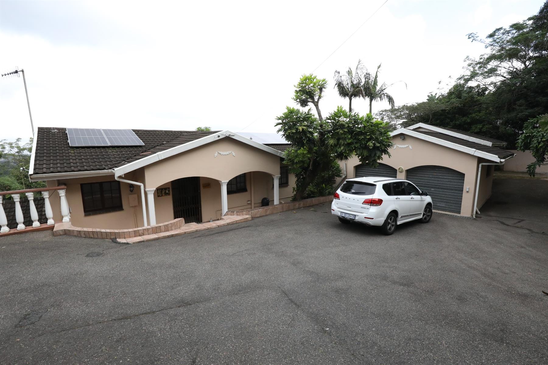 4 Bedroom Double Story House For Sale in Chiltern Hills, Durban, KwaZulu Natal