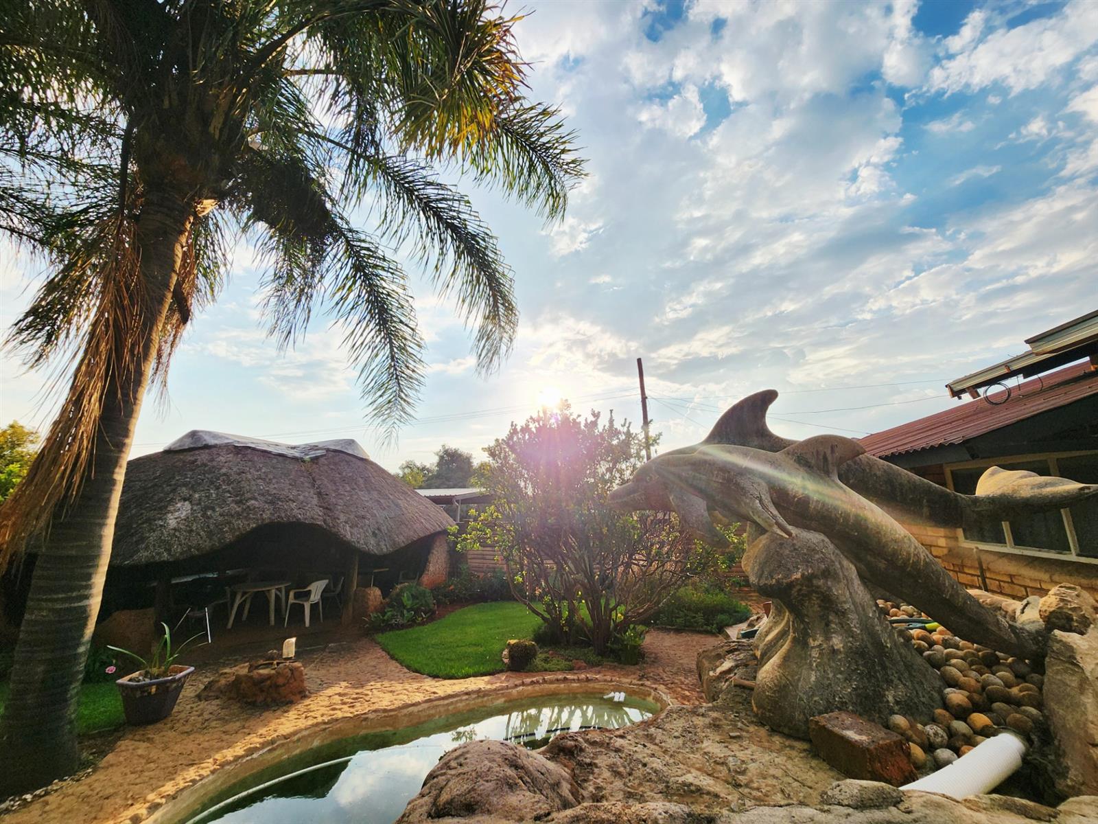 6 Bedroom House in Valhalla, including 2 Flats, Lapa and Pool for Sale