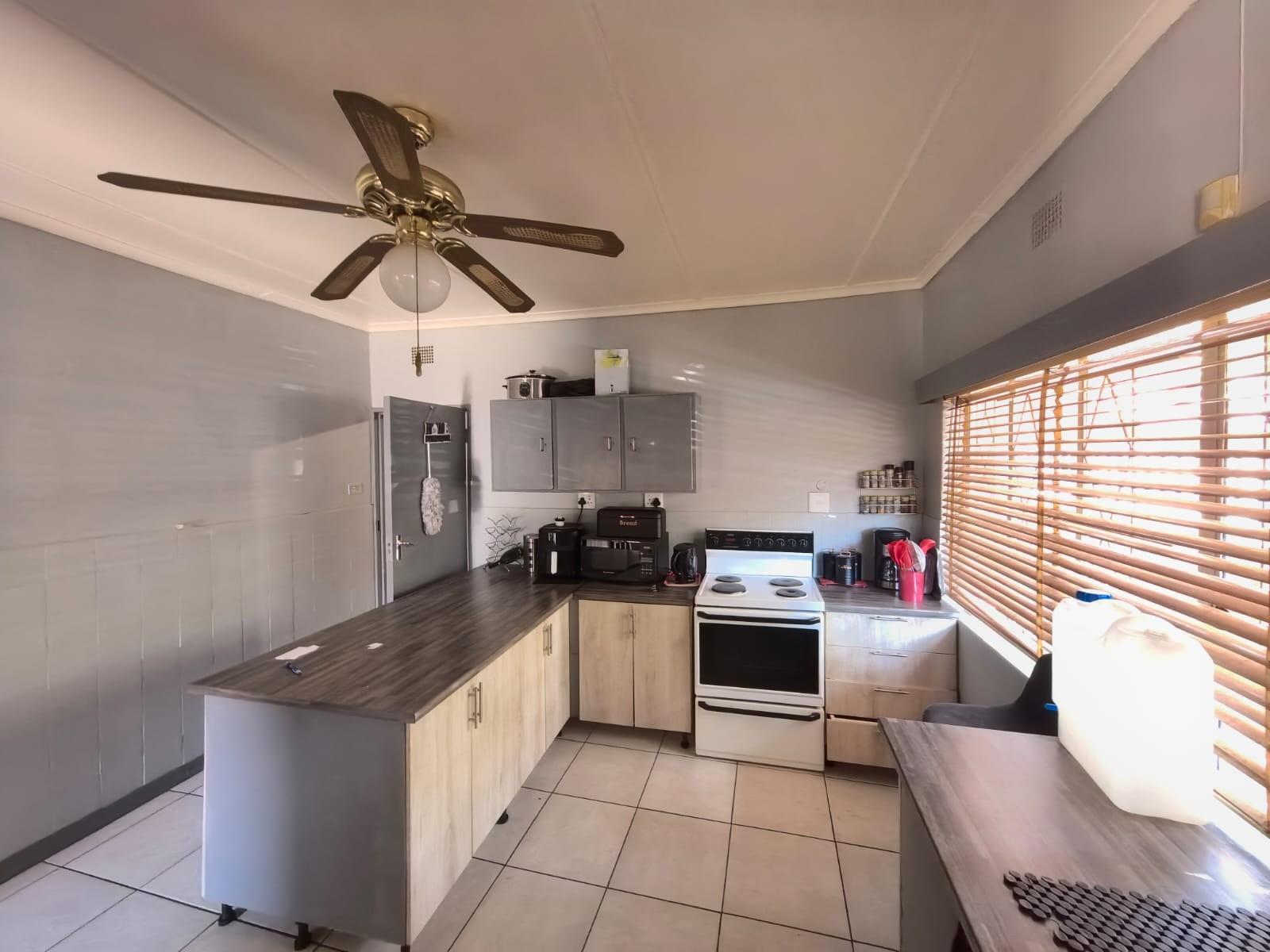 The Ultimate Investor’s Dream: Big Space, Huge Potential in Beaconsfield, Kimberley