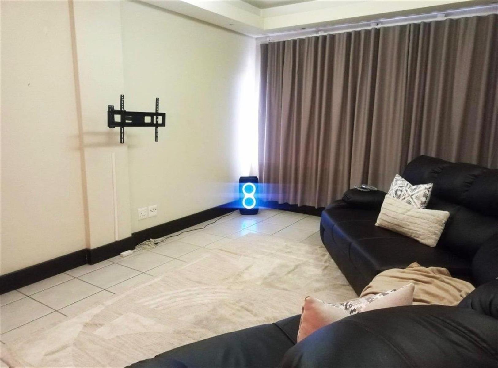 2 Bedroom Apartment For Sale in Ferreirasdorp, Johannesburg