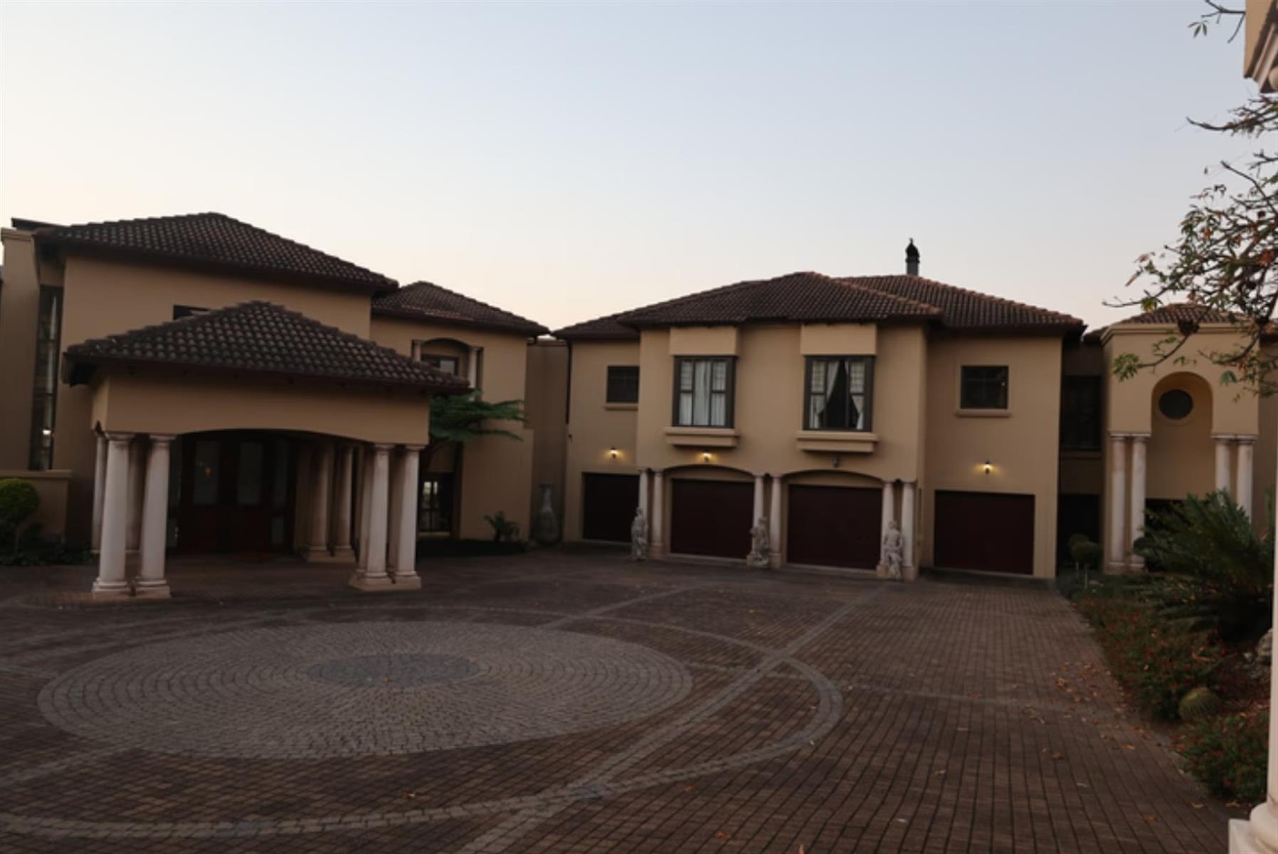 Surrounded by African Wildlife in the heart of Mbombela - Luxury Awaits You