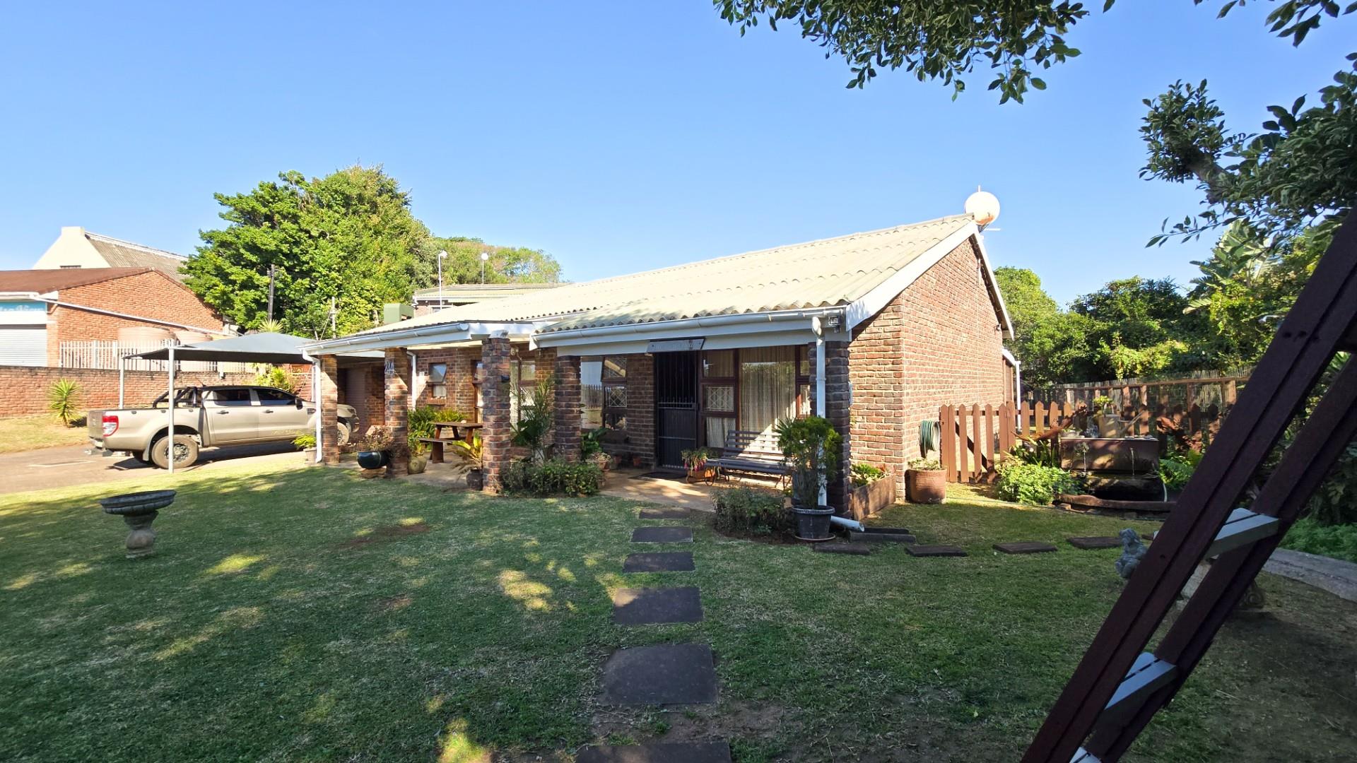 Charming Coastal Family Home - Just a Short Stroll to the Beach