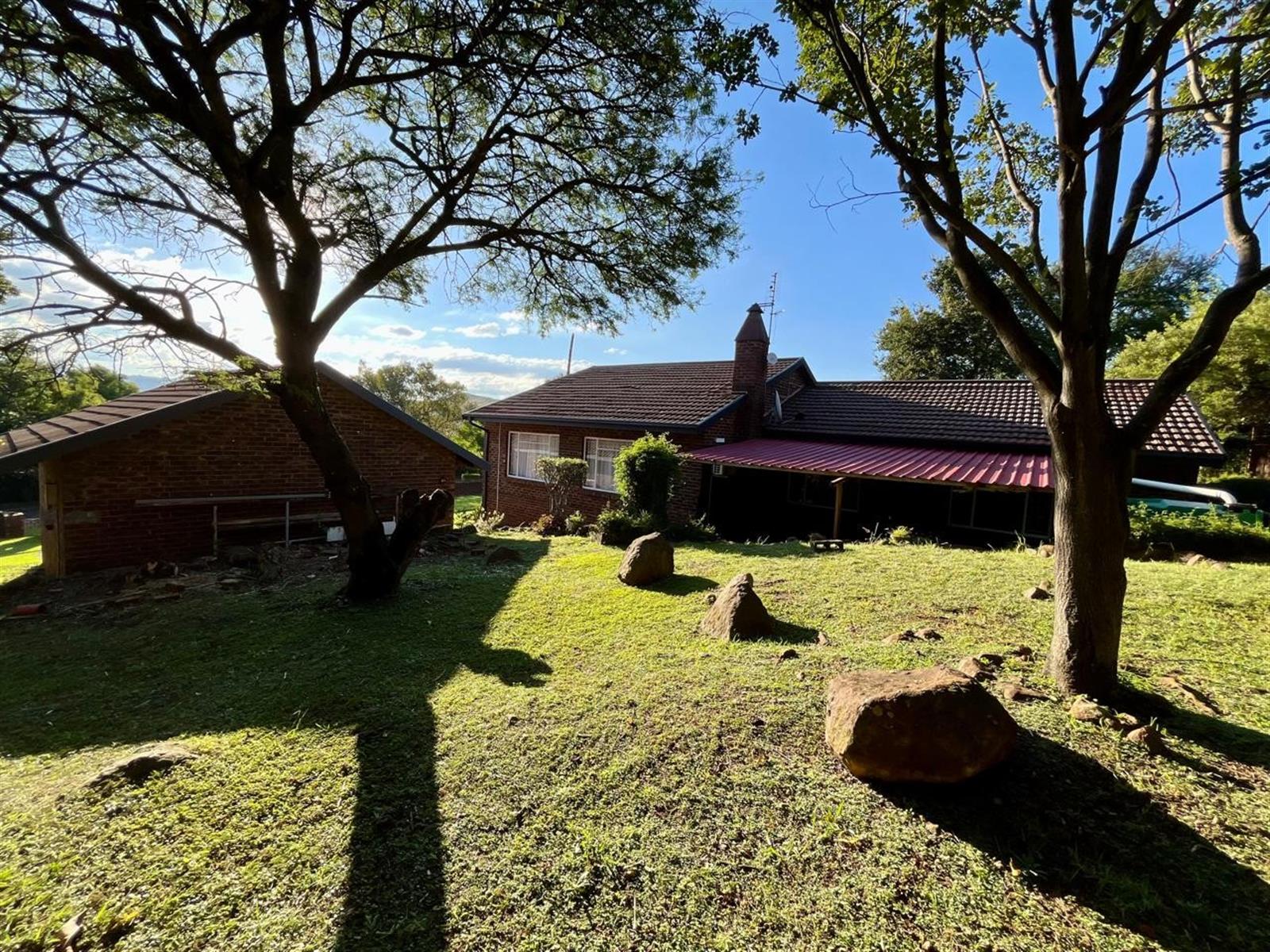 Sunset Views That Will Steal Your Heart - 3 Bedroom Home in Signal Hill