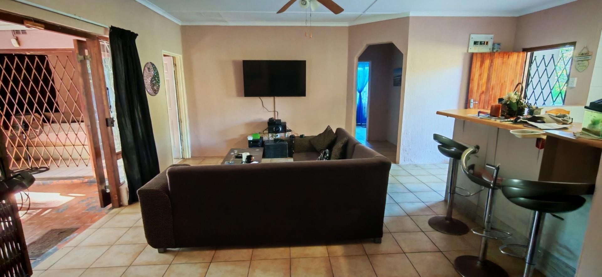 3 bedroom House For Sale in Glenmore, Port Edward, KwaZulu Natal