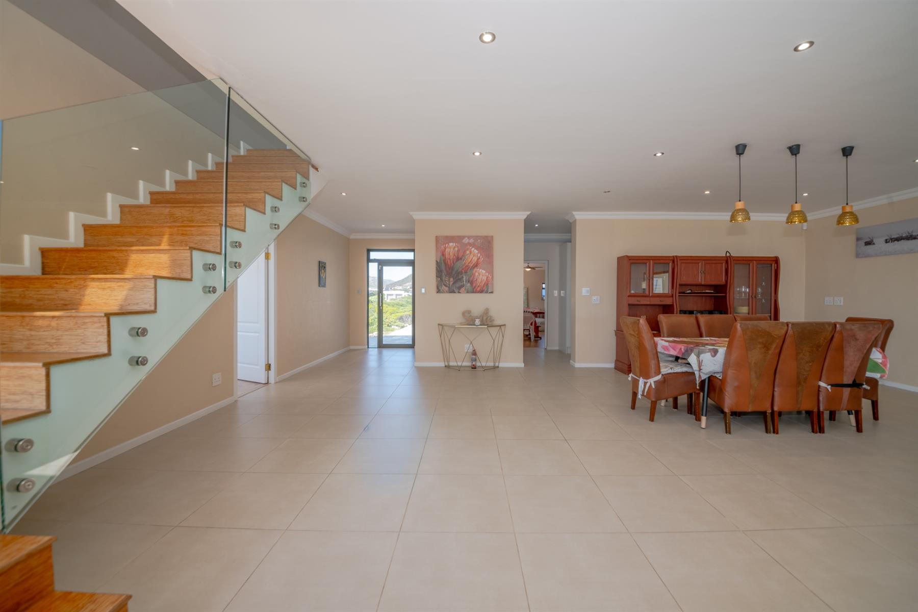 House For Sale in Pringle Bay